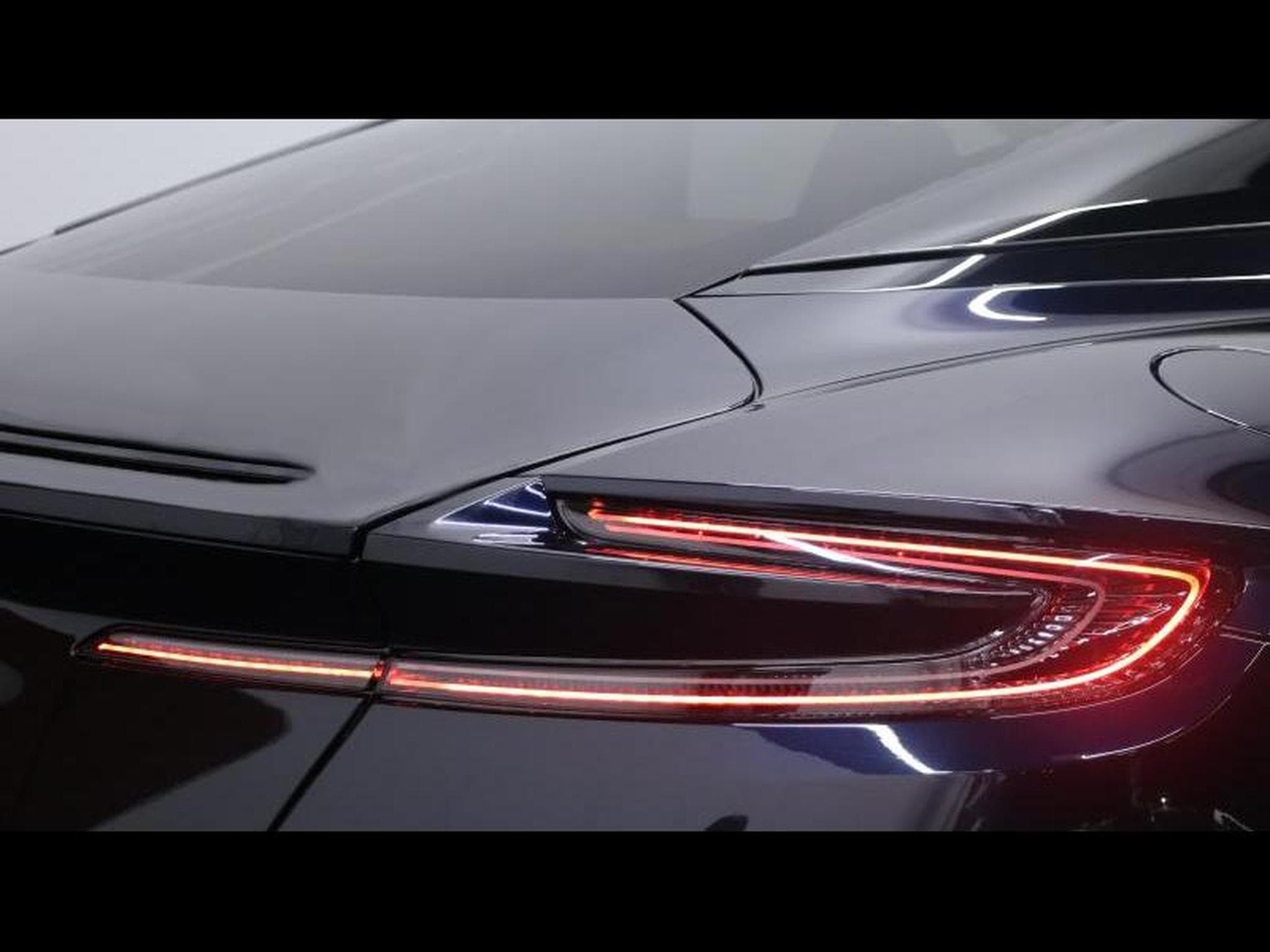 Aston-Martin DB12 Coupé (2025) - Photo 8