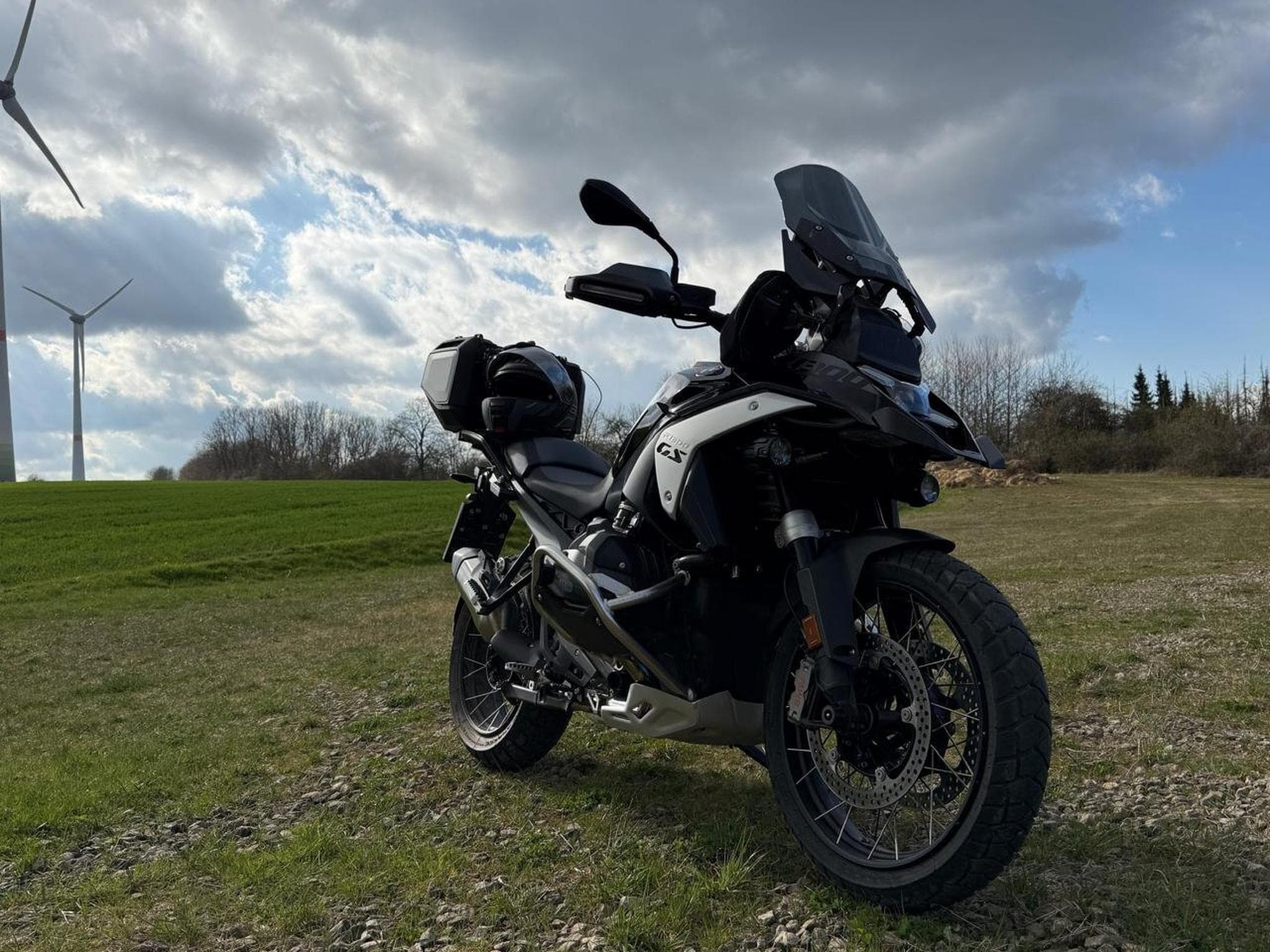 BMW R 1300 GS black-Chrom-Metallic (2025) - Photo 3