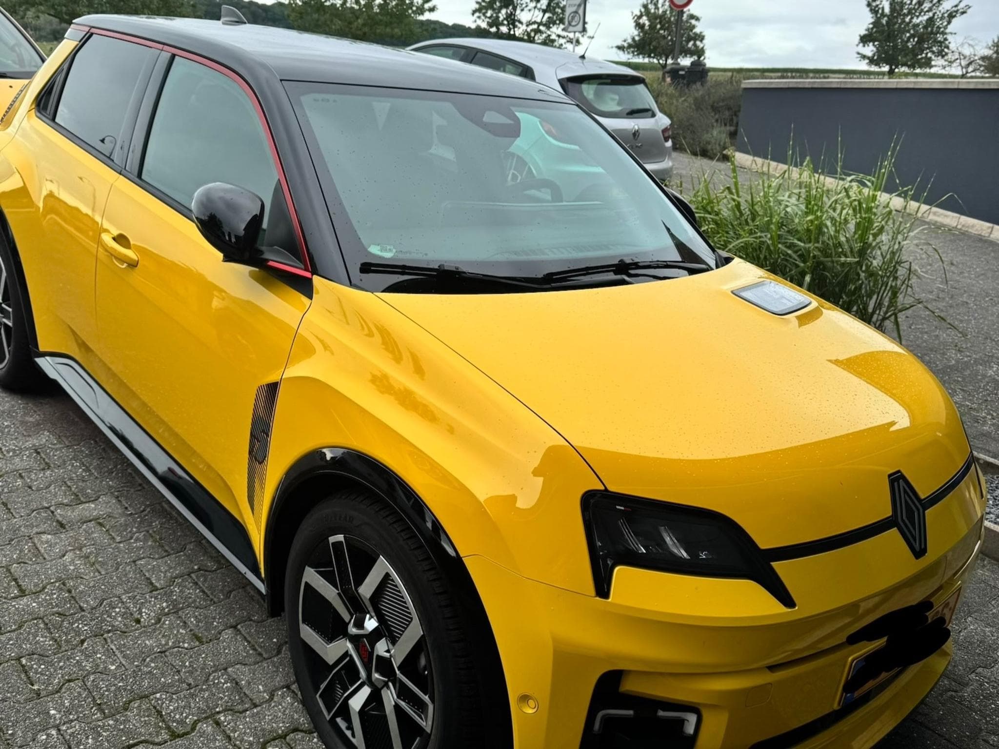 Renault R5 Electrique Iconic 150 (2025) - Photo 2