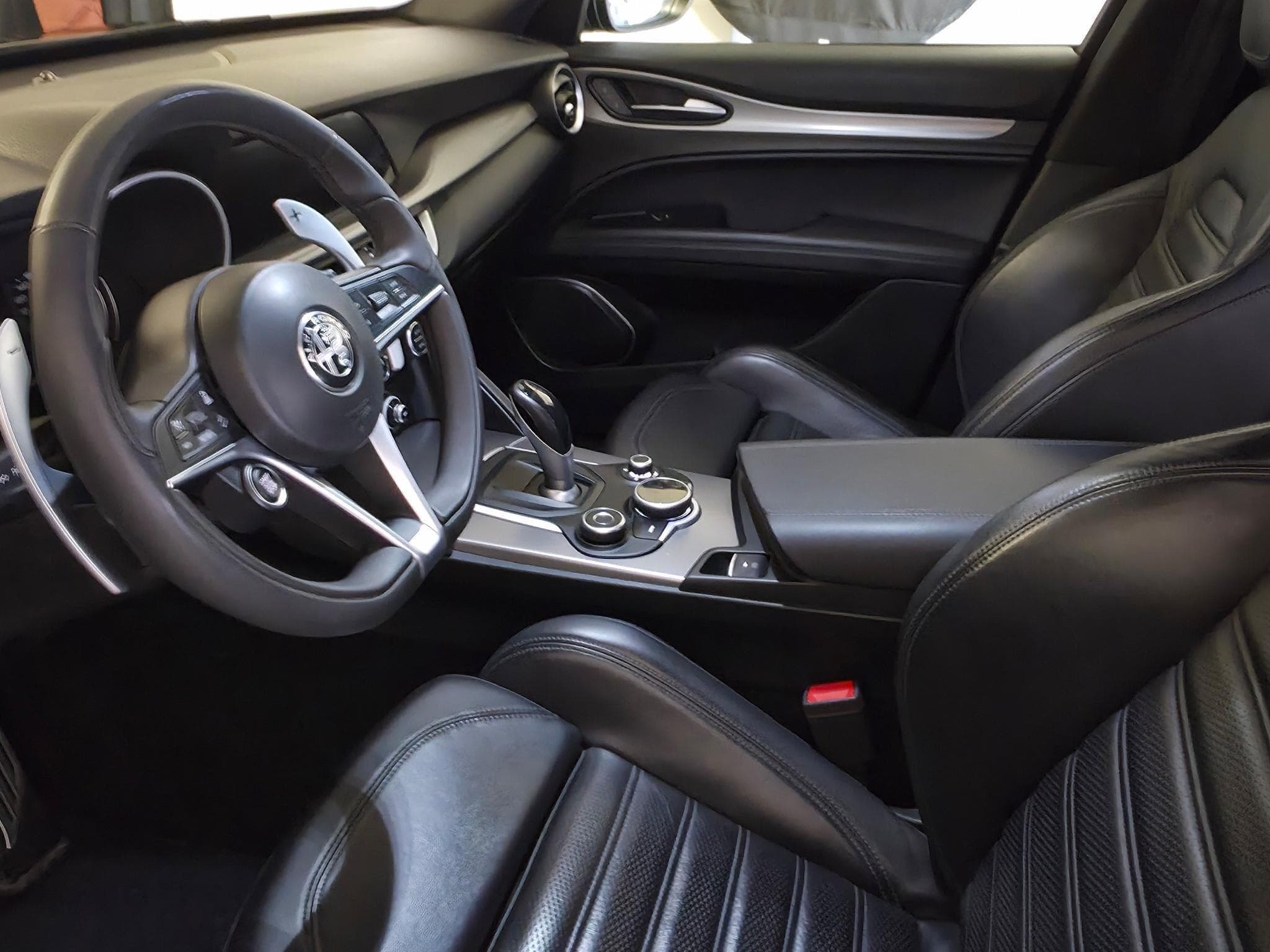 Alfa-Romeo Stelvio (2019) - Foto 6