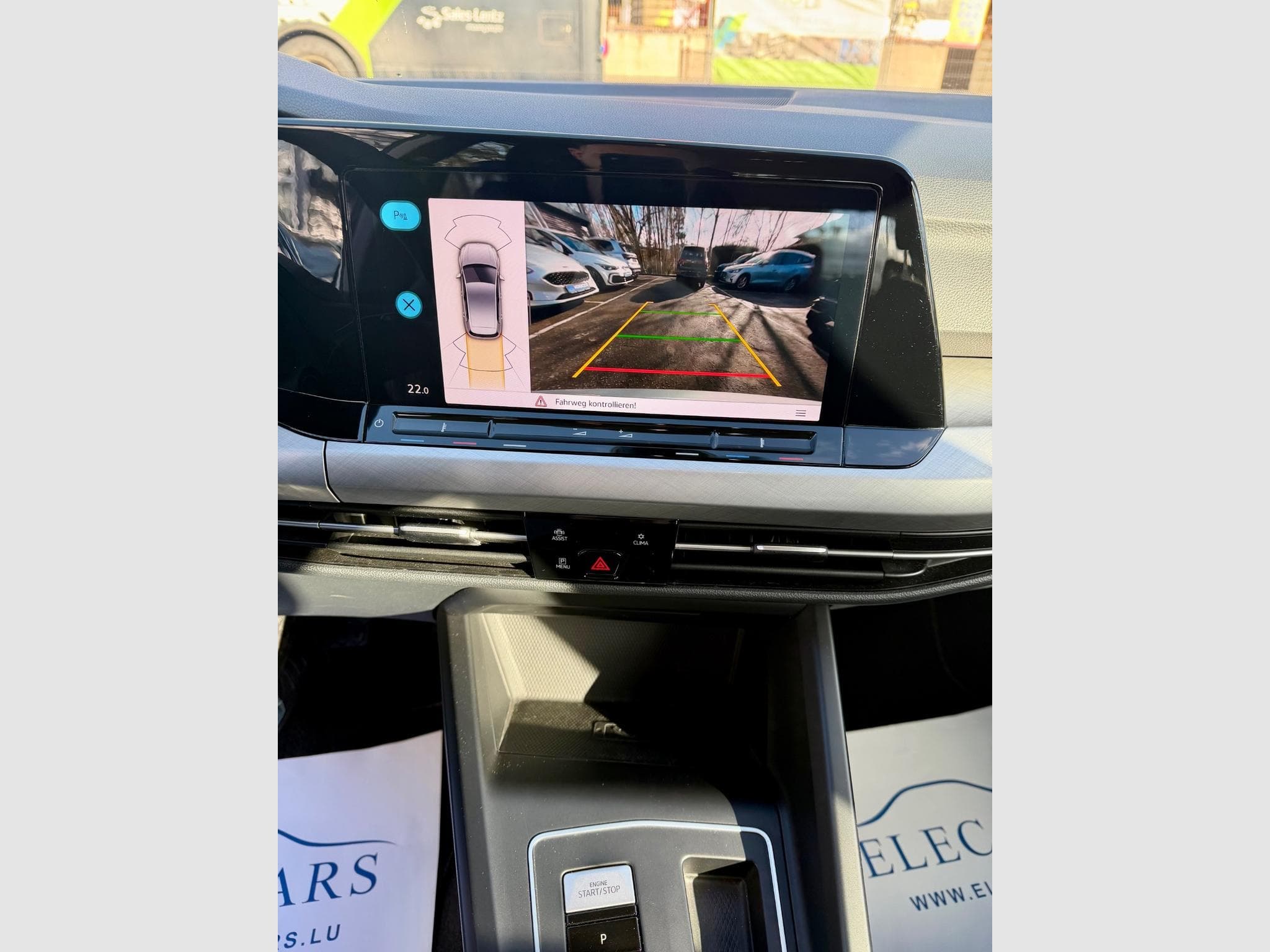 VW Golf VIII 1.0 TSI 110 DSG7 Life NAVI/CAM/ACC (2022) - Photo 13