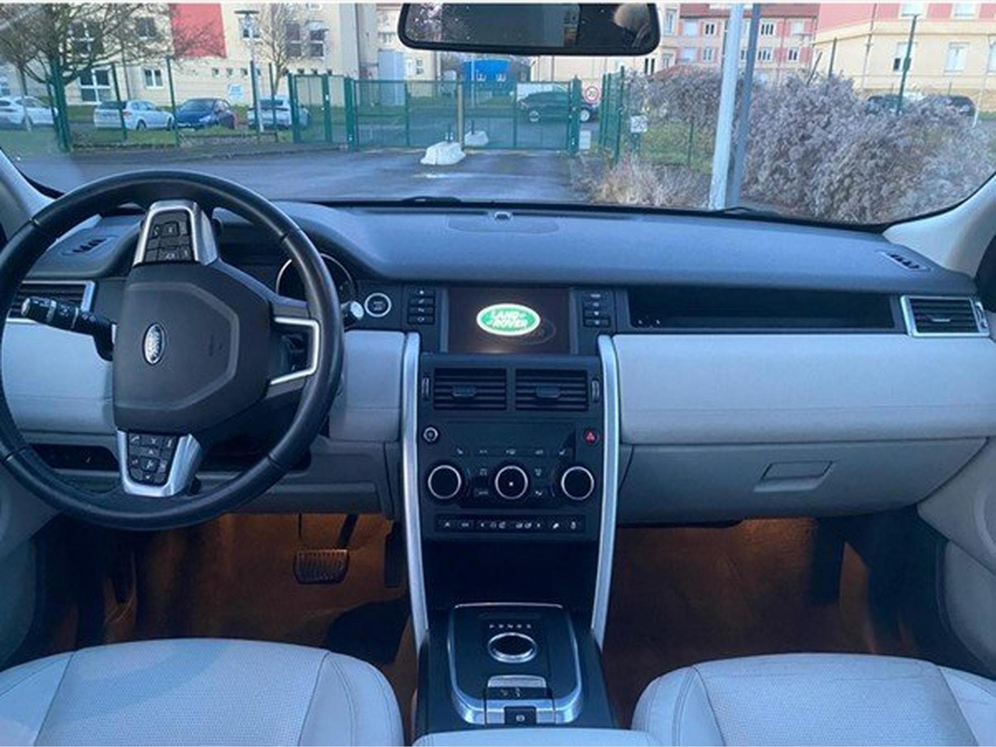 Land-Rover Discovery Sport 180 CH - HSE Luxury - Full options (2017) - Foto 6