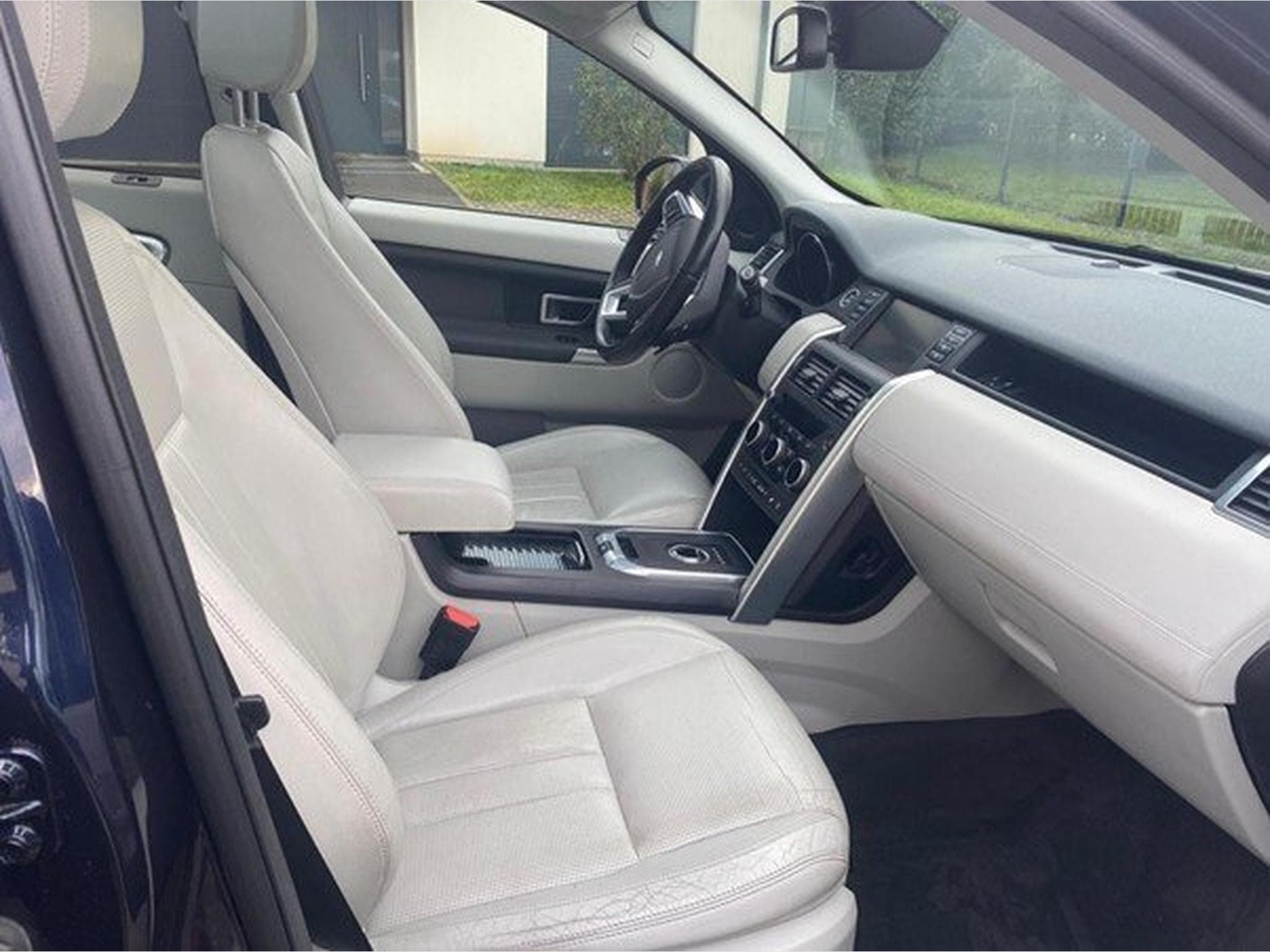 Land-Rover Discovery Sport 180 CH - HSE Luxury - Full options (2017) - Foto 8