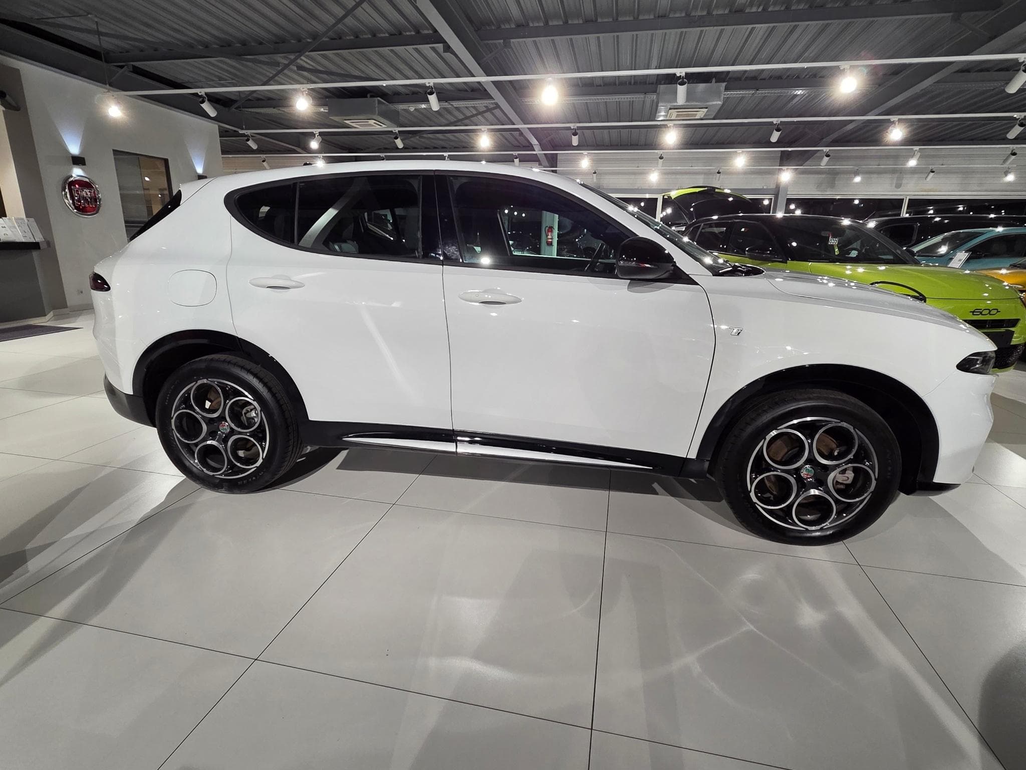 Alfa-Romeo Tonale TI 1.5 HYBRID DCT 160 CV (2025) - Photo 3