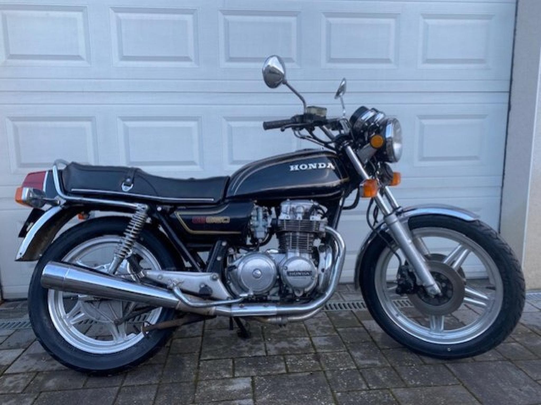 Honda CB 650 RC03 (1981) - Photo 1