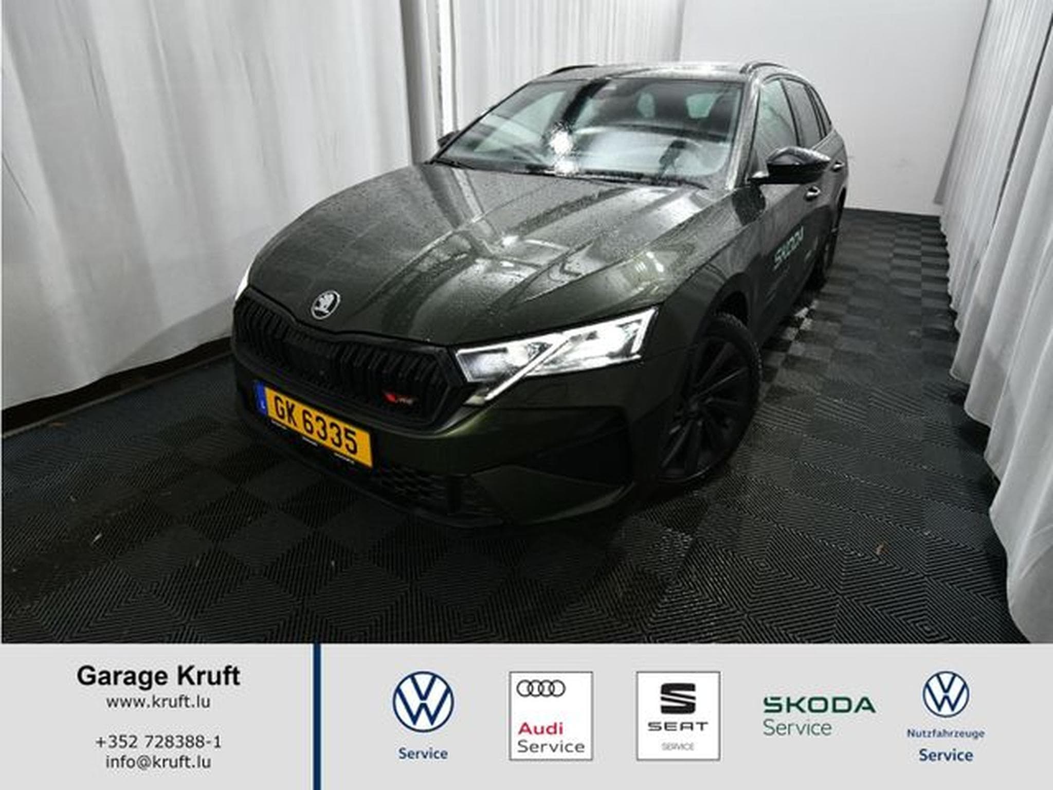 Skoda Octavia Octavia Combi 2.0 TSI DSG RS - Std.H., AHK, Kame (2025) - Photo 1