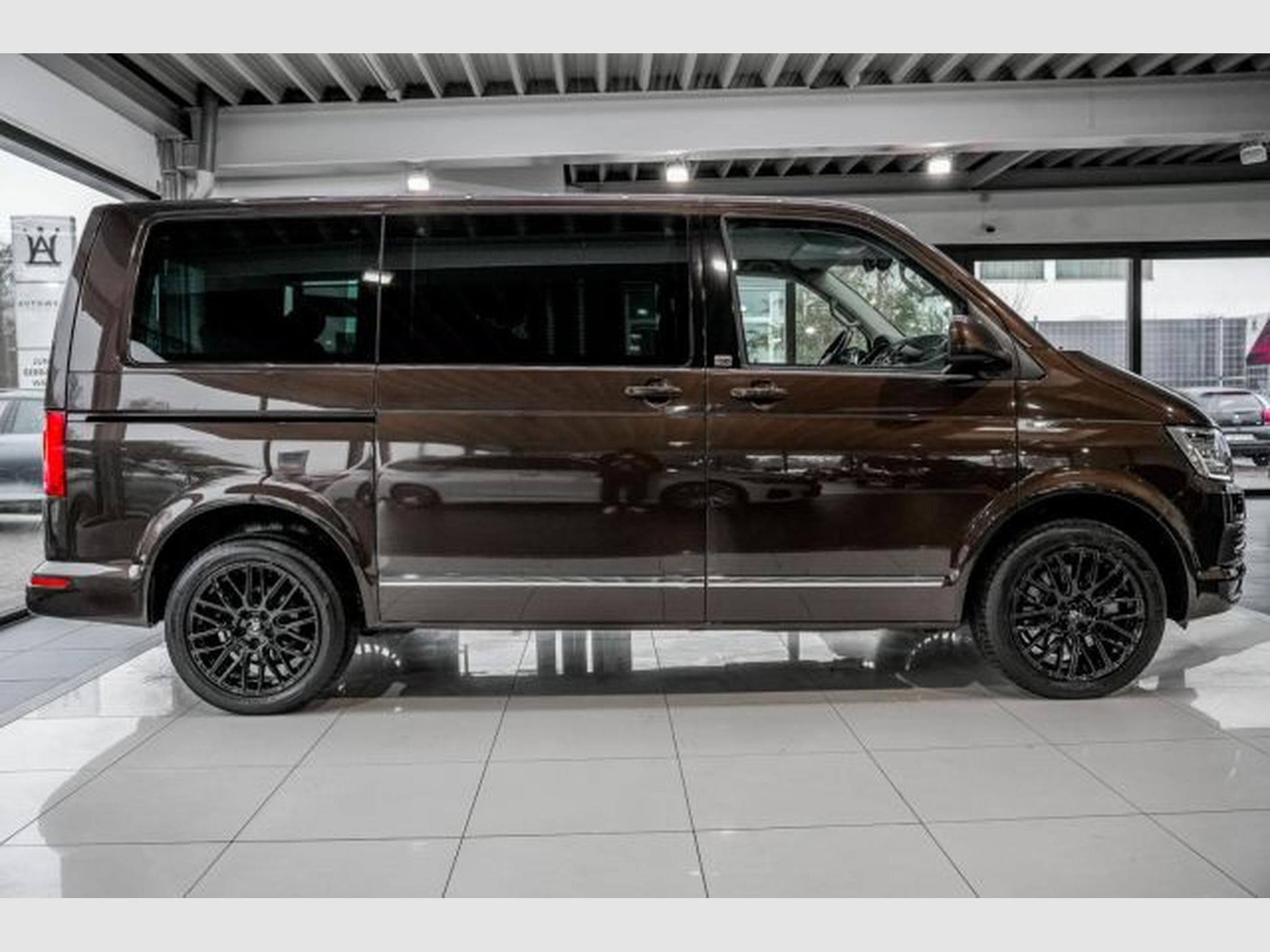 VW T6.1 T6 Multivan 2.0 TDI DSG Generation Six 4Mo. AHK (2018) - Foto 6