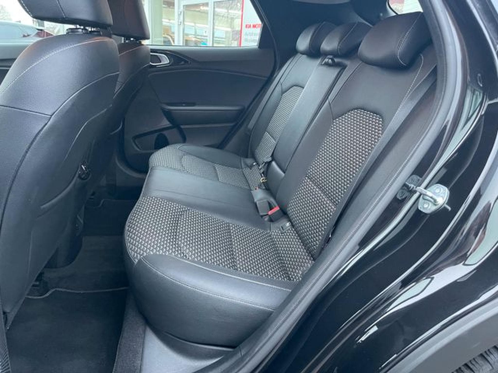 Kia XCeed XCeed 1.5 T-GDI DCT Vision Navi Kamera LED (2025) - Foto 11