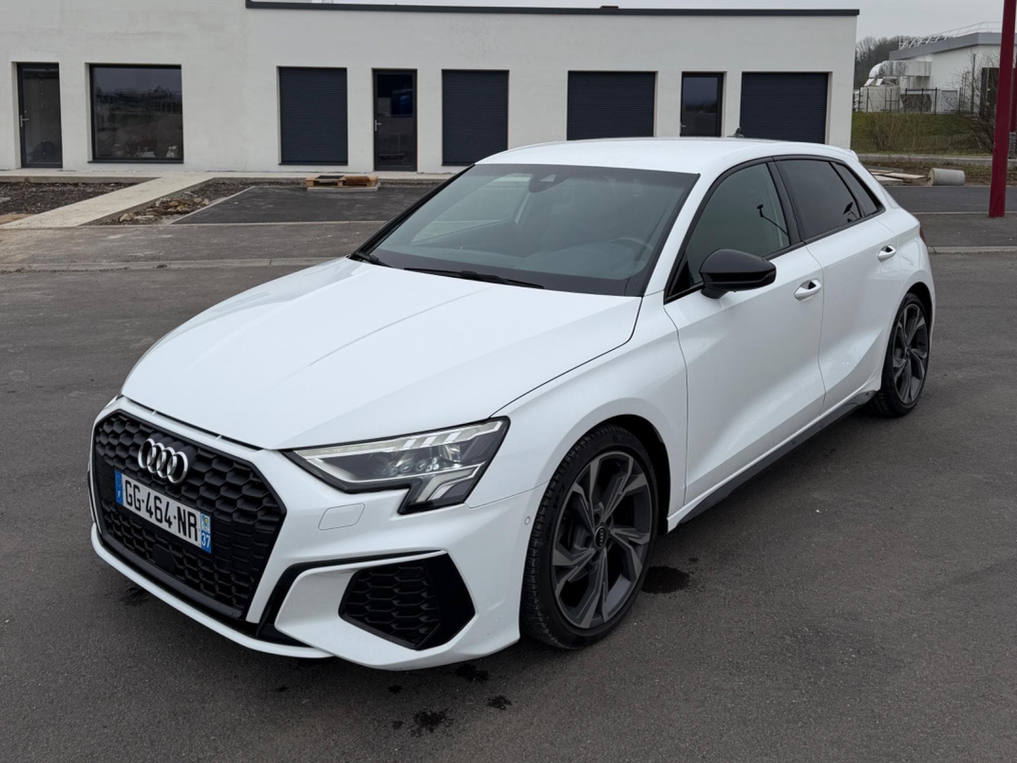 Audi A3 S-line (2022) - Foto 1