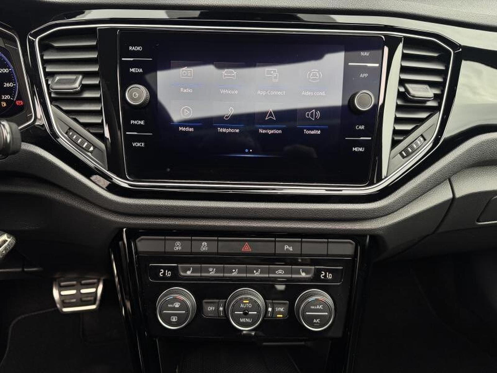 VW T-Roc R 2.0L TSI 300CV (2021) - Photo 6