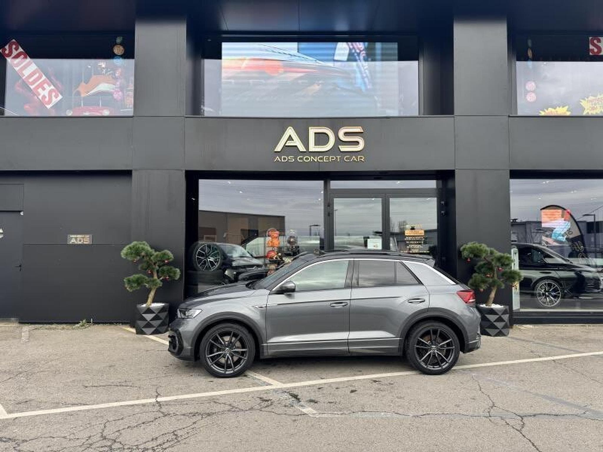 VW T-Roc R 2.0L TSI 300CV (2021) - Photo 4