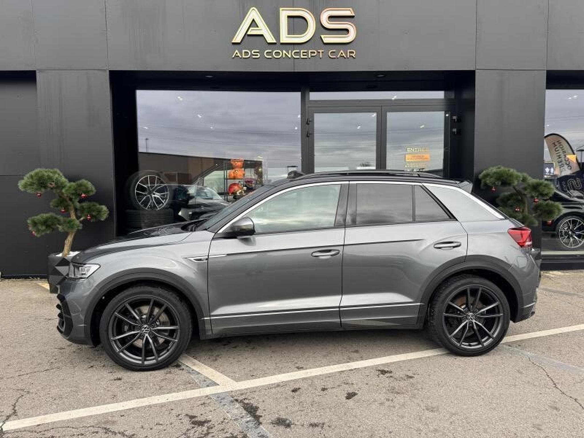 VW T-Roc R 2.0L TSI 300CV (2021) - Photo 2