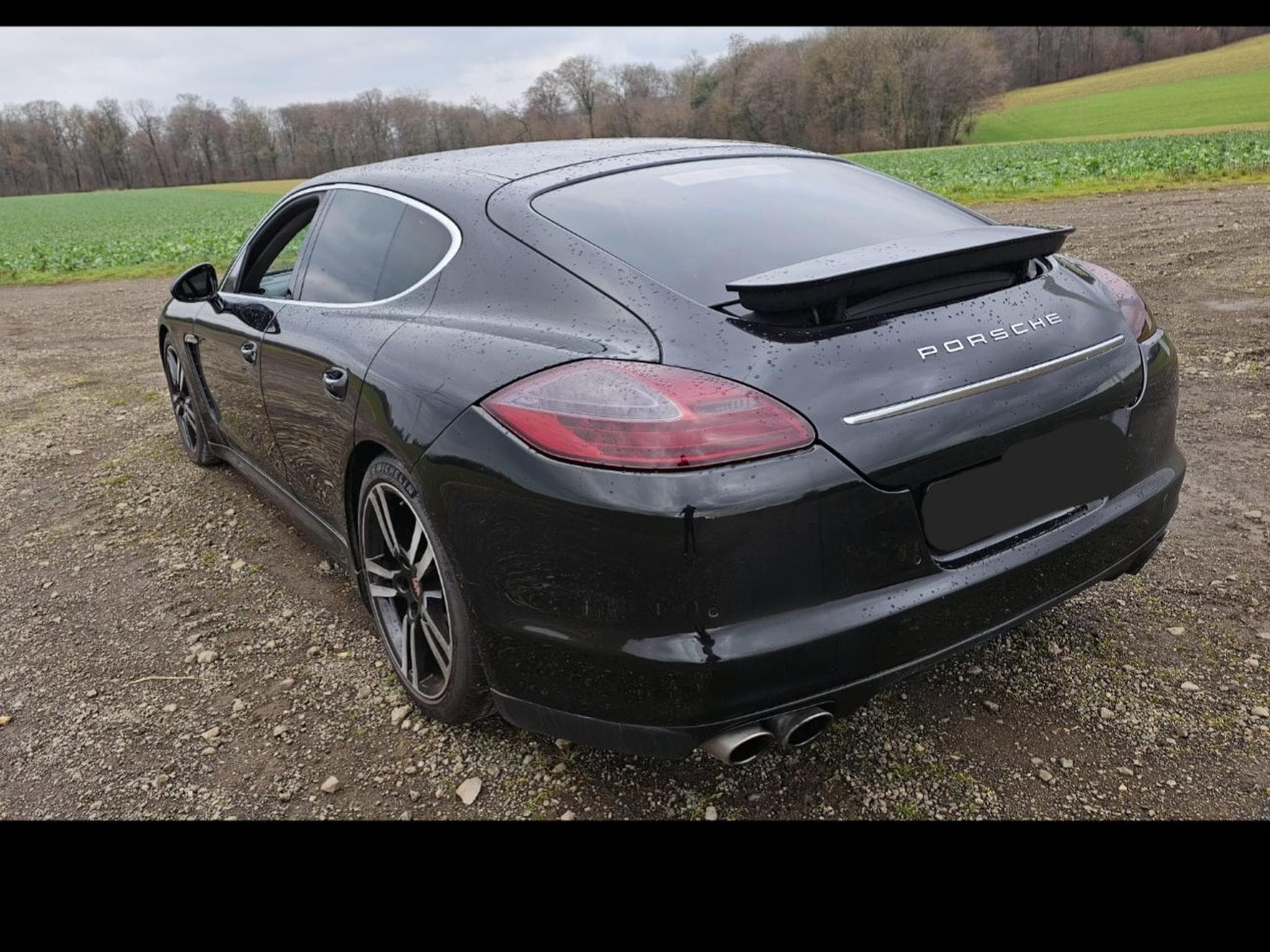 Porsche Panamera 4S (2010) - Photo 2