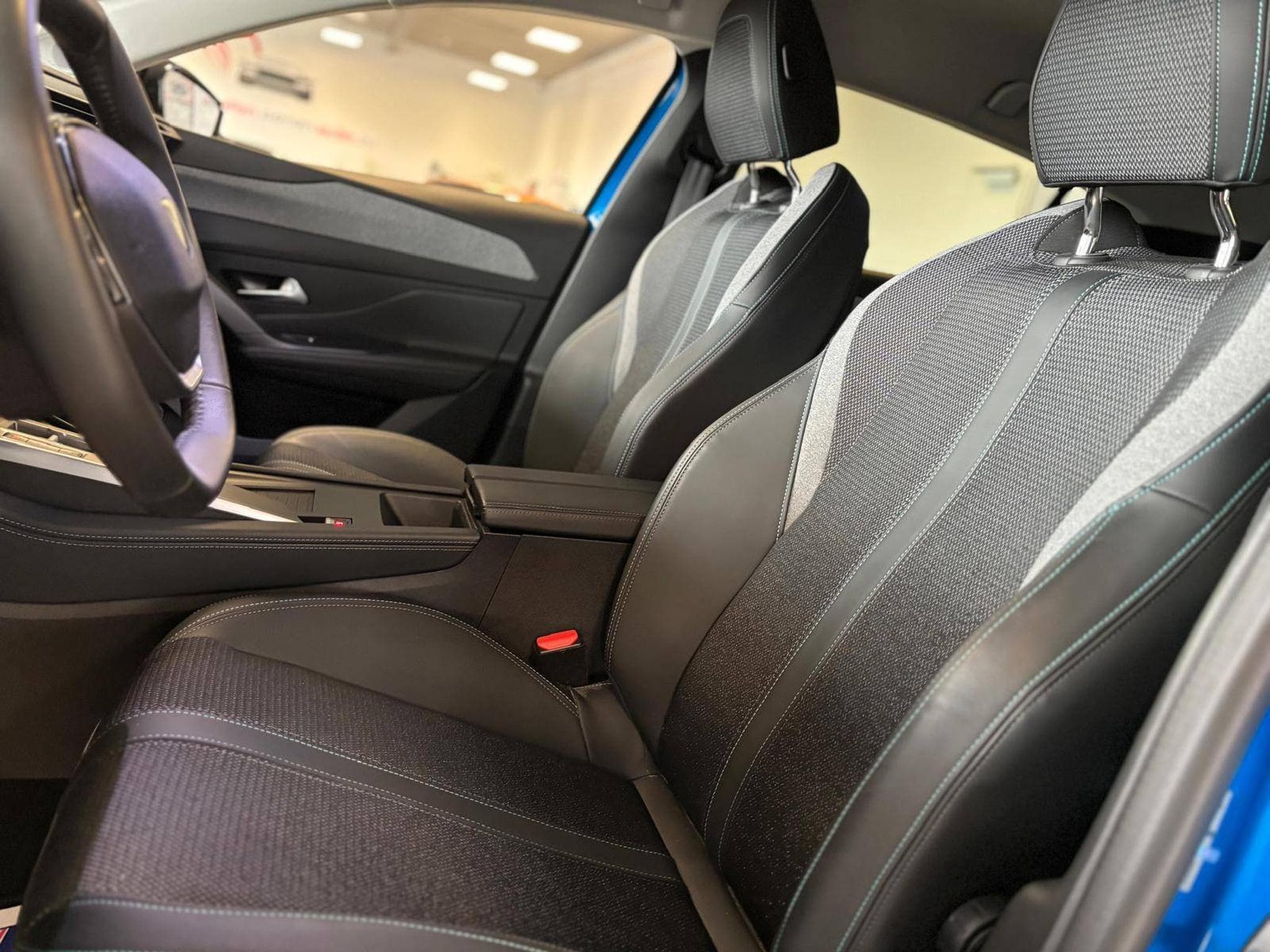 Peugeot 308 **R-KAM ** NUR 3.460 KM ** (2023) - Photo 18