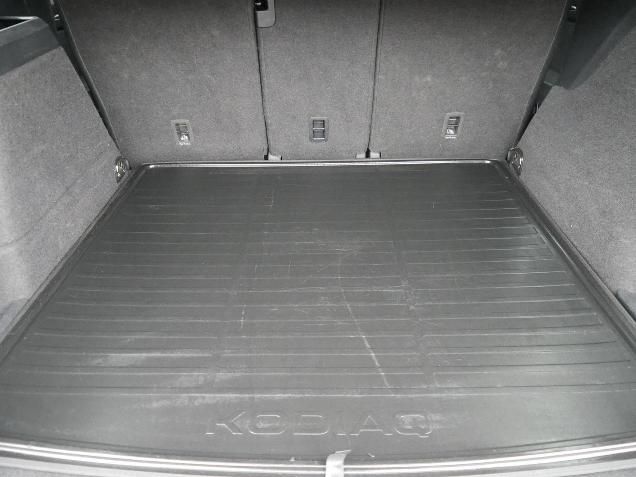 Skoda Kodiaq 1.5 TSI iV PHEV Sportline DSG (2025) - Foto 5