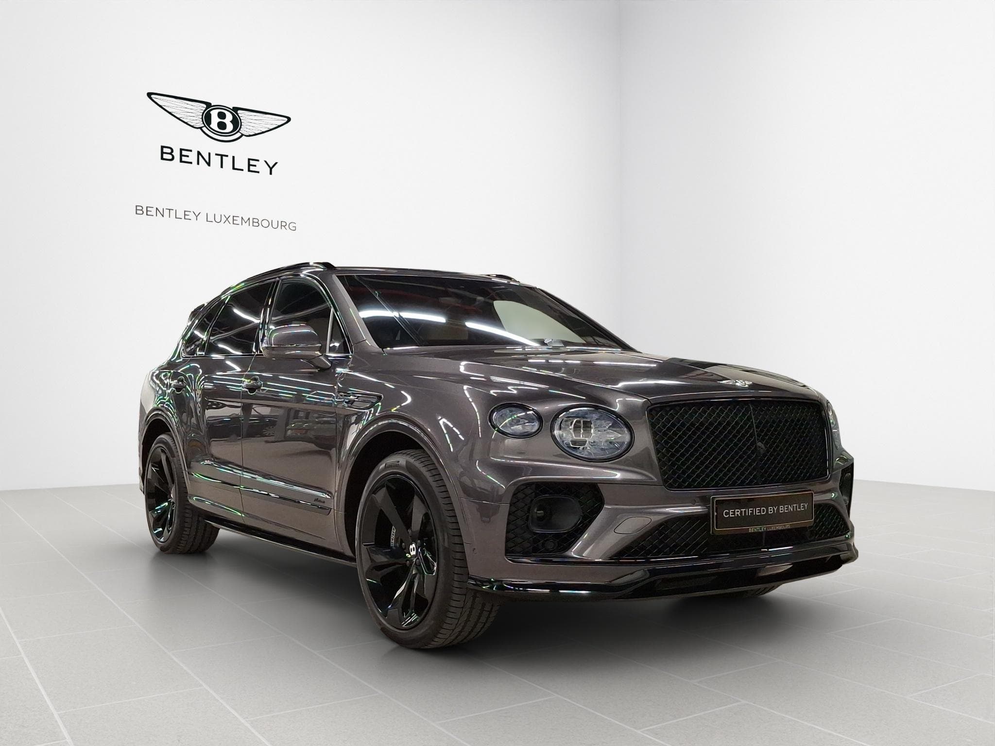 Bentley Bentayga V8 Azure (2023) - Foto 1