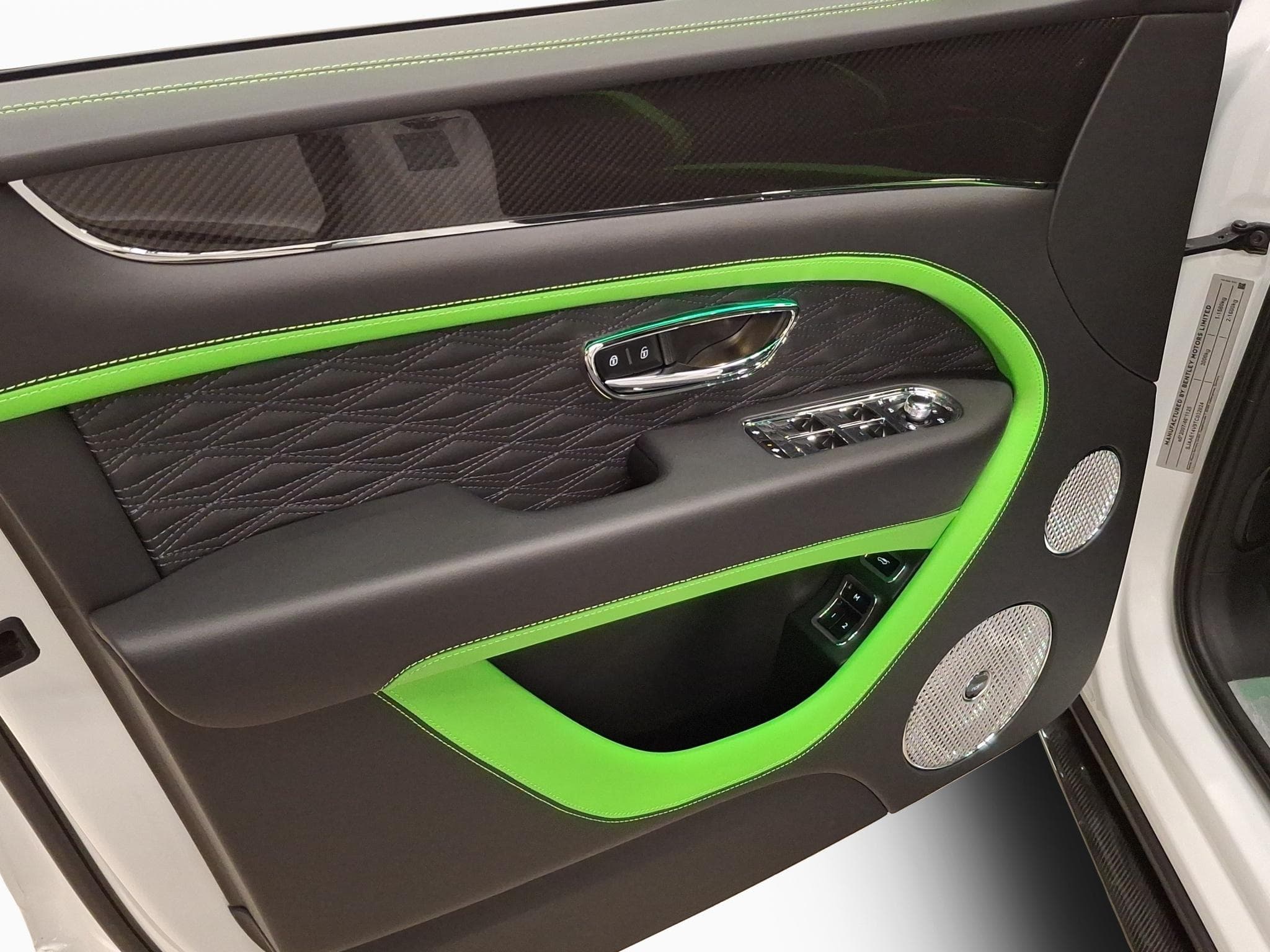 Bentley Bentayga Speed (2025) - Photo 12