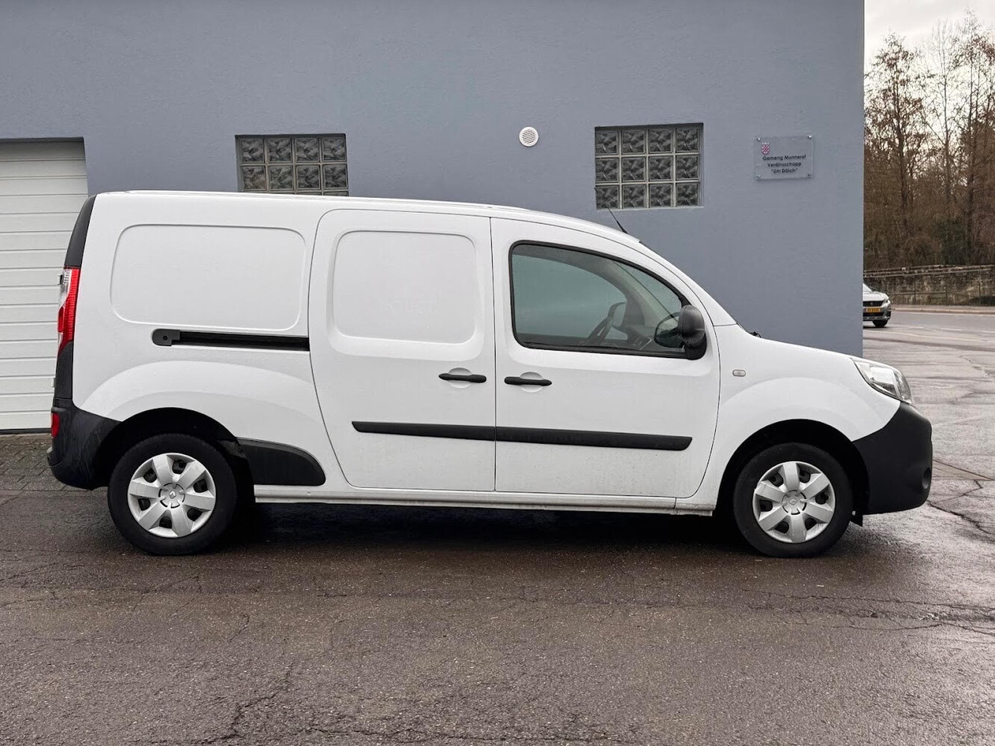 Renault Kangoo MAXI 3 PLACES 1 ERE MAIN DCI 95CV R LINK CARNET (2020) - Photo 8
