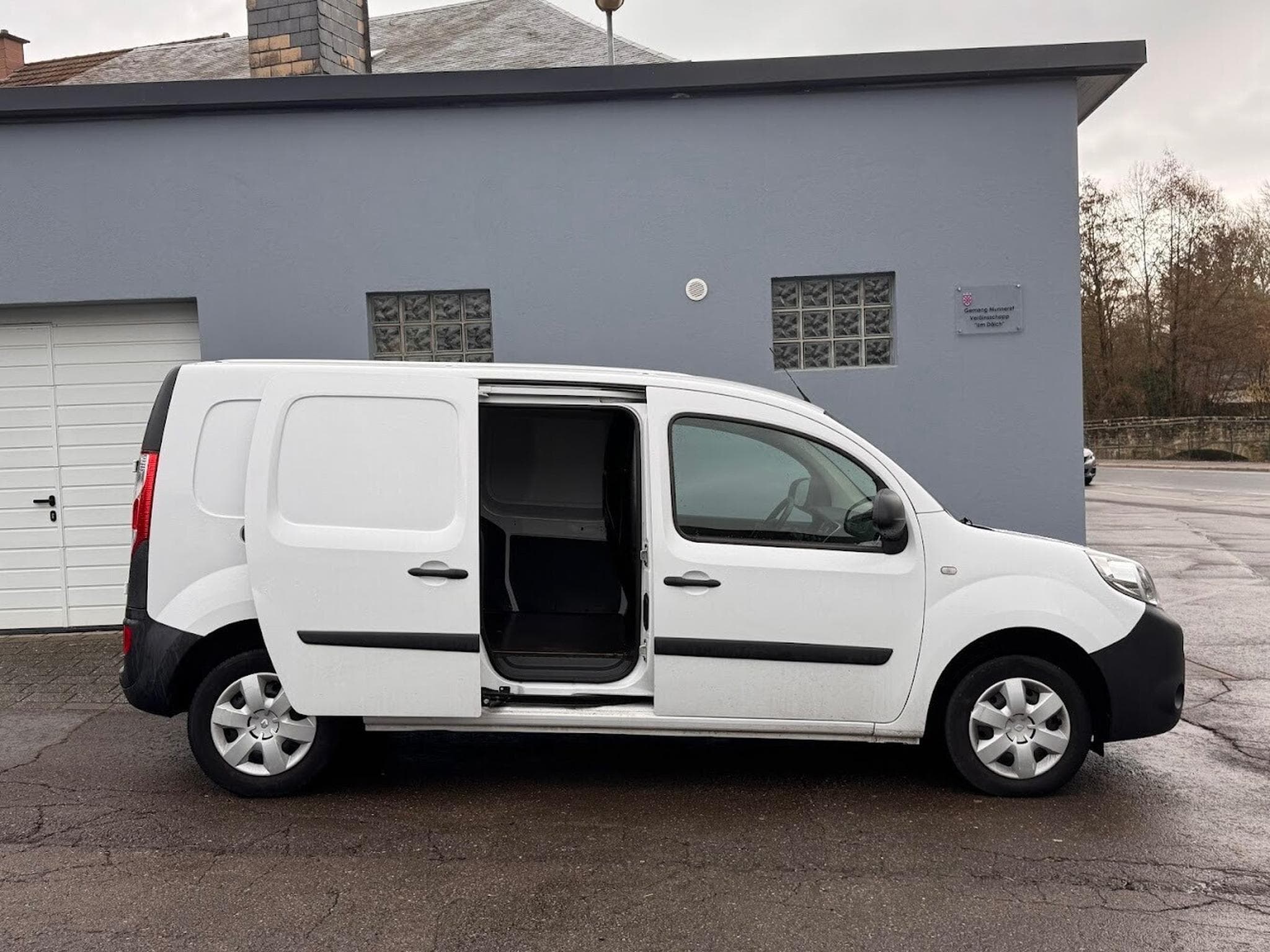 Renault Kangoo MAXI 3 PLACES 1 ERE MAIN DCI 95CV R LINK CARNET (2020) - Photo 9