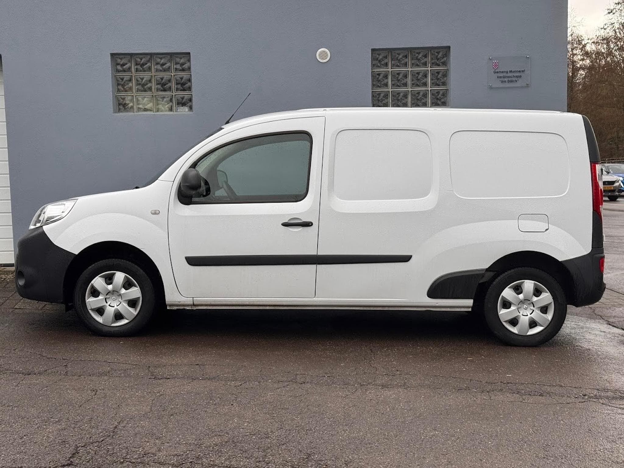 Renault Kangoo MAXI 3 PLACES 1 ERE MAIN DCI 95CV R LINK CARNET (2020) - Photo 10