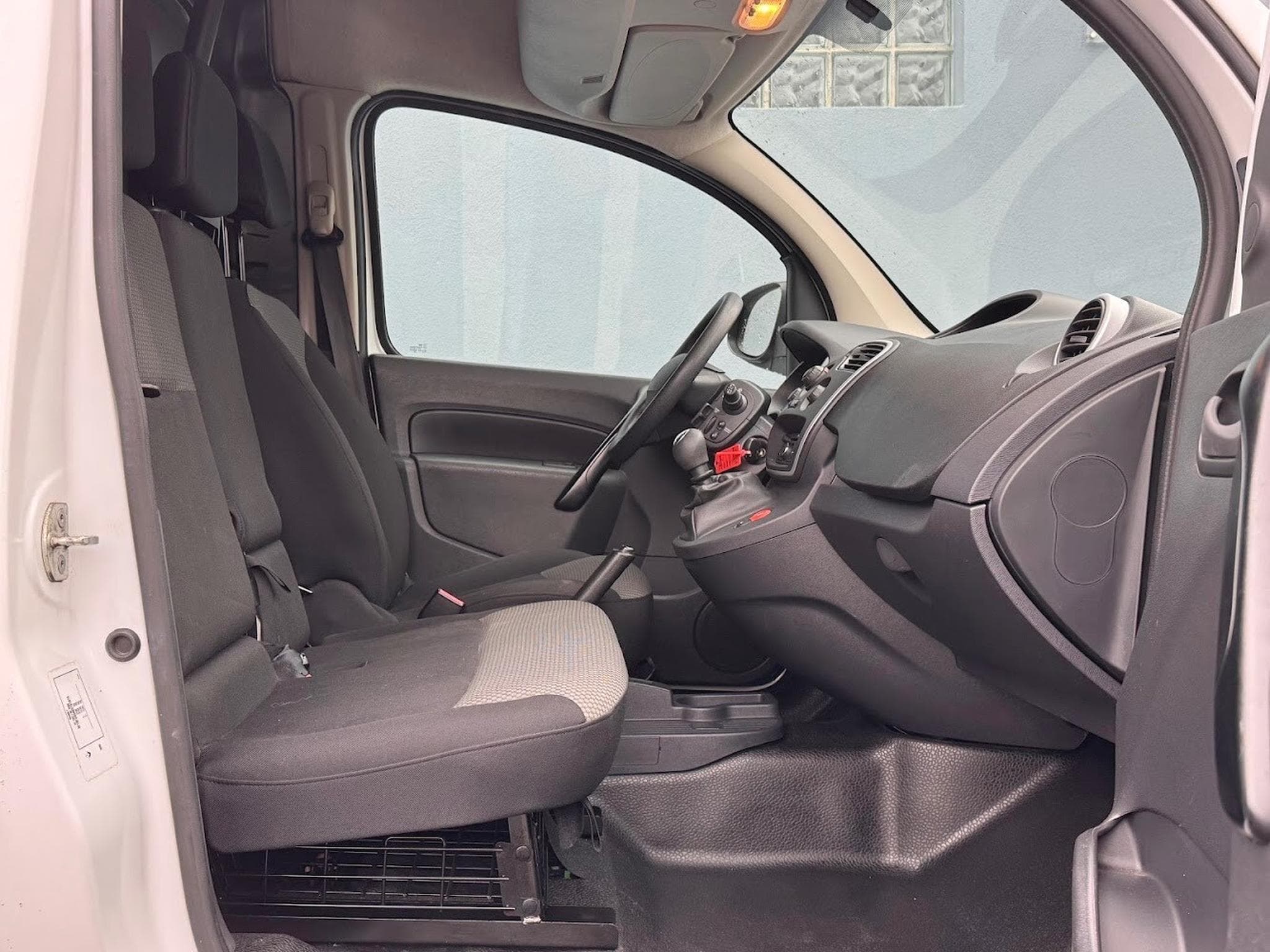 Renault Kangoo MAXI 3 PLACES 1 ERE MAIN DCI 95CV R LINK CARNET (2020) - Photo 12