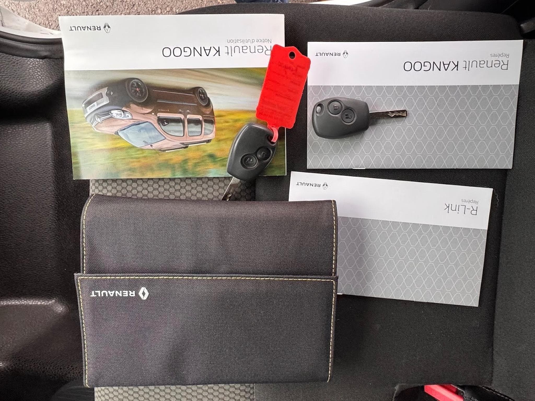 Renault Kangoo MAXI 3 PLACES 1 ERE MAIN DCI 95CV R LINK CARNET (2020) - Photo 14