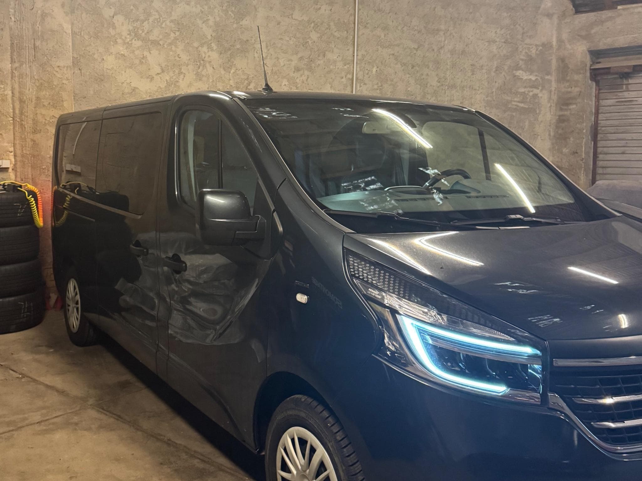 Renault Trafic Grand. Spaceclass DCI 170 BVA 7PL (2020) - Foto 1