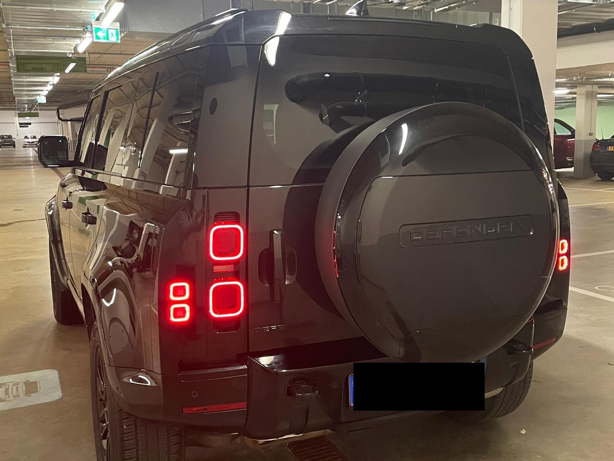 Land-Rover Defender Defender 110, D300 HSE X-Dynamic (2024) - Foto 2