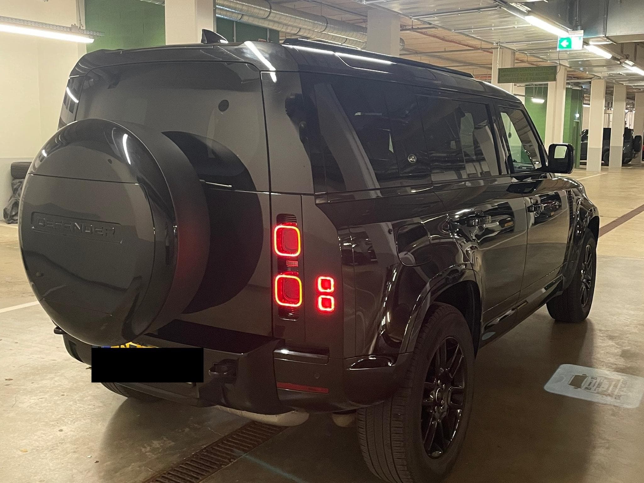 Land-Rover Defender Defender 110, D300 HSE X-Dynamic (2024) - Foto 3