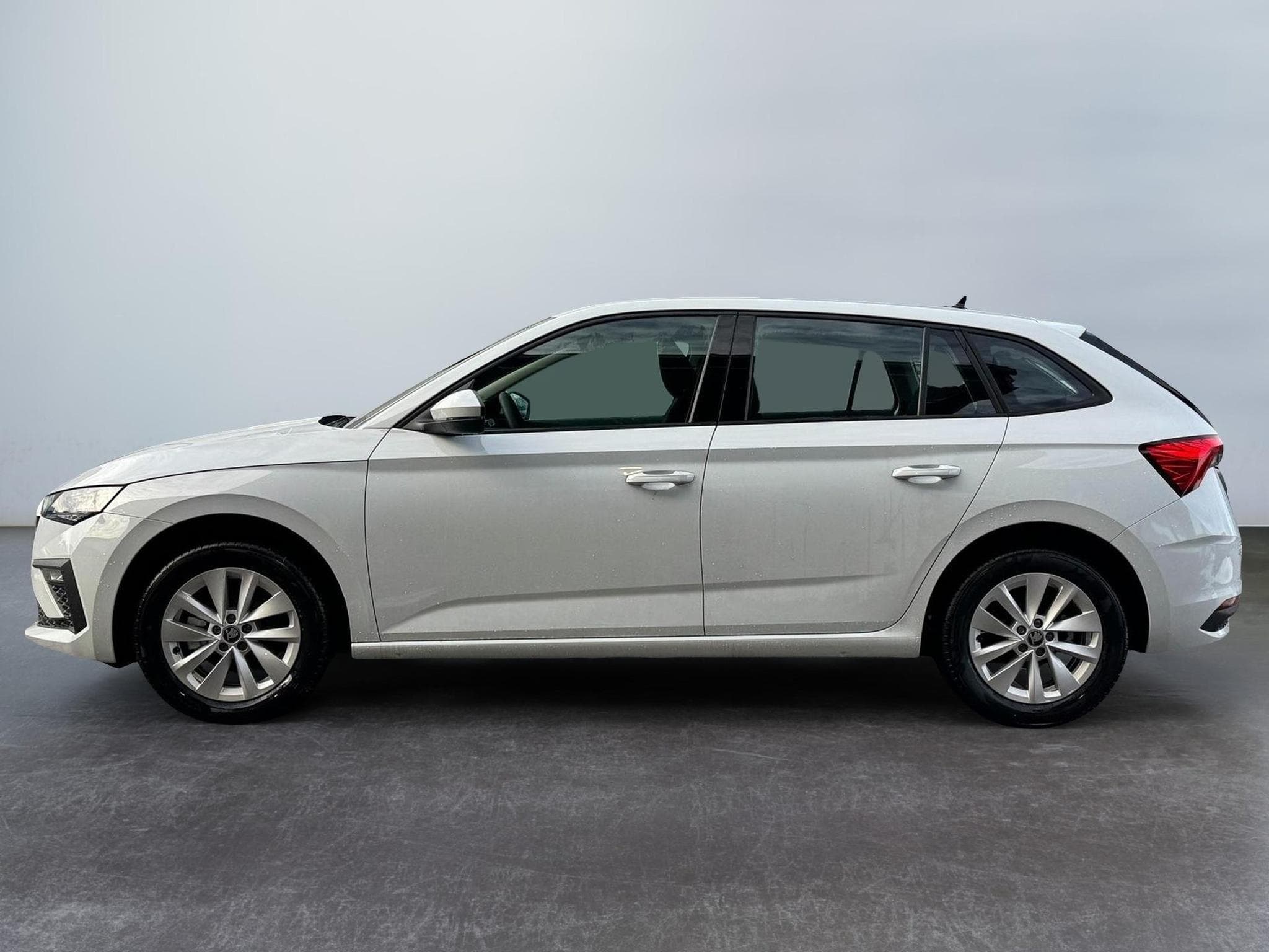 Skoda Scala 1,0 TSI DSG (2026) - Foto 5