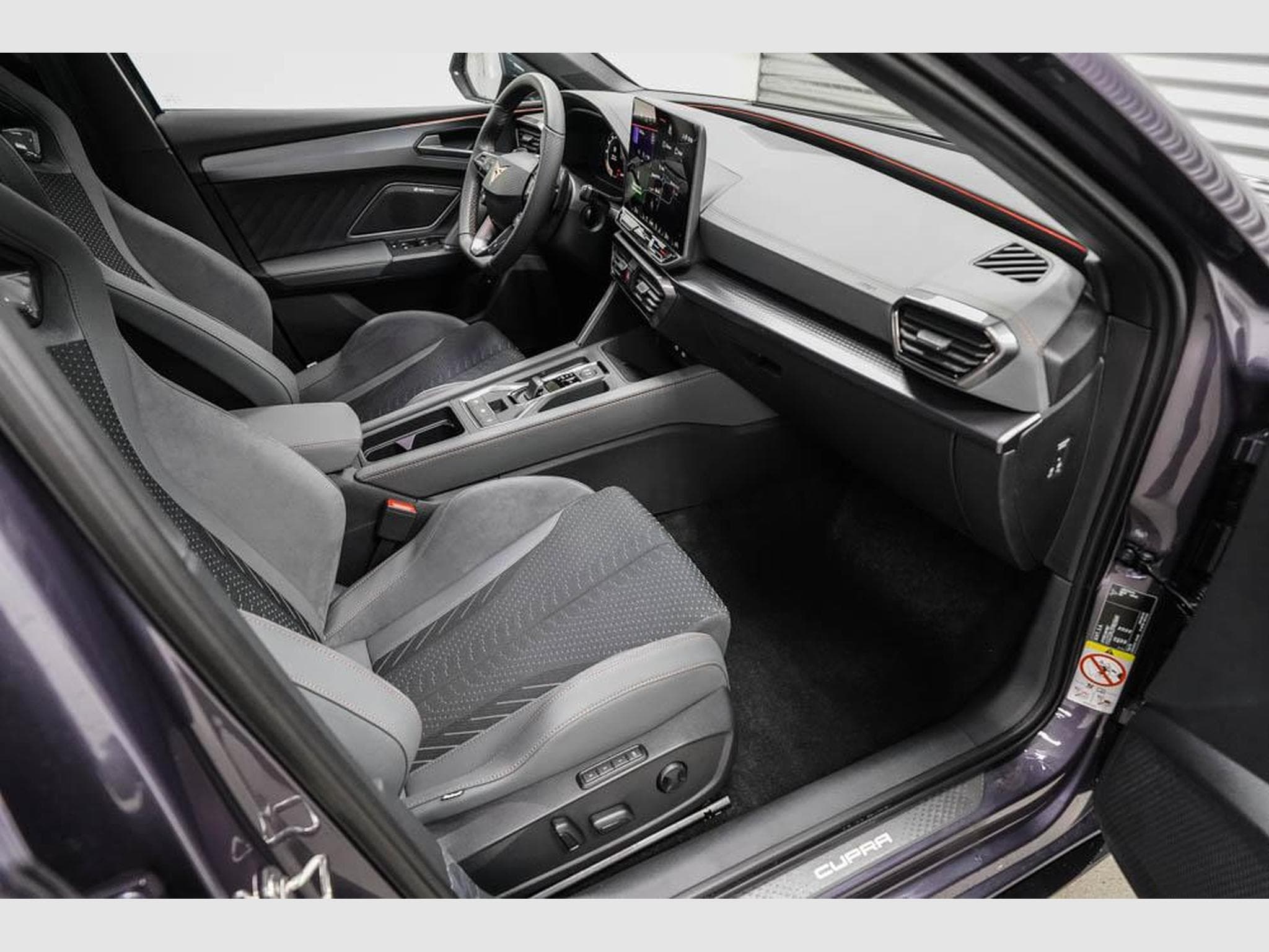 Cupra Leon ST 2,0 TSI (2025) - Foto 21