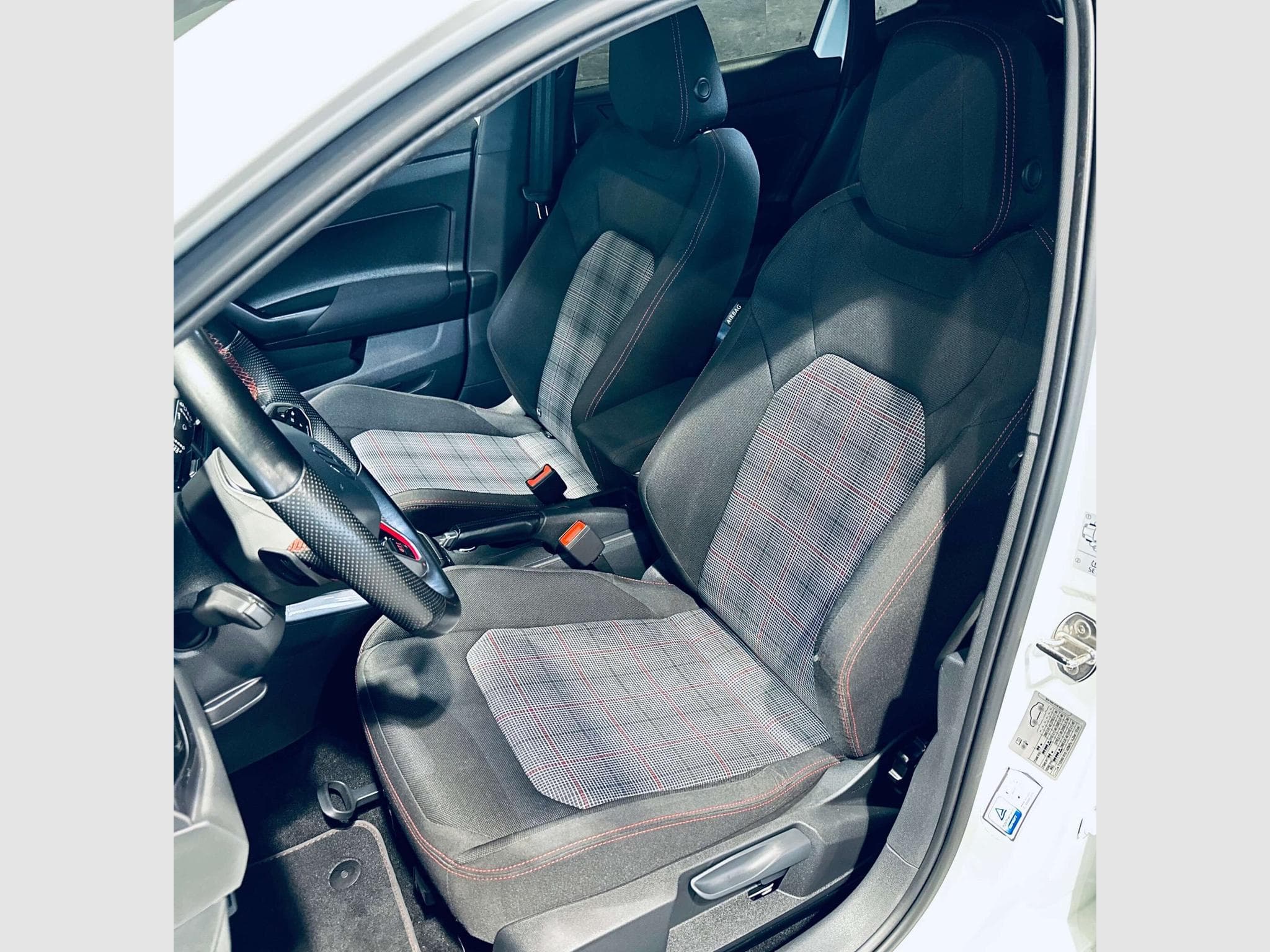 VW Polo POLO GTI DSG (2022) - Photo 8