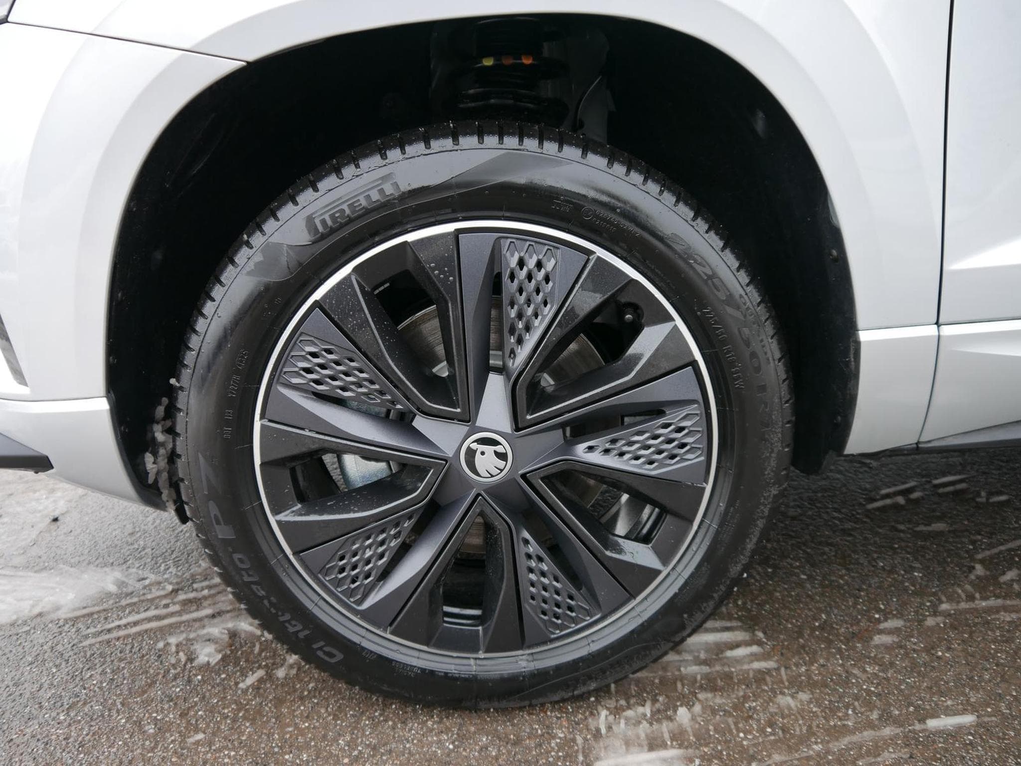 Skoda Karoq Sportline 2.0 TSI 4x4 DSG (2026) - Foto 4