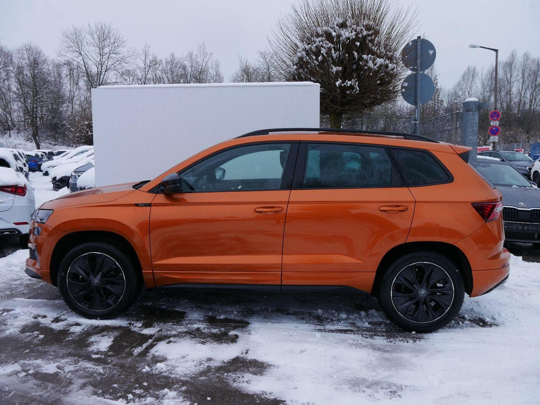 Skoda Karoq Sportline 2.0 TSI 4x4 DSG (2026) - Foto 4