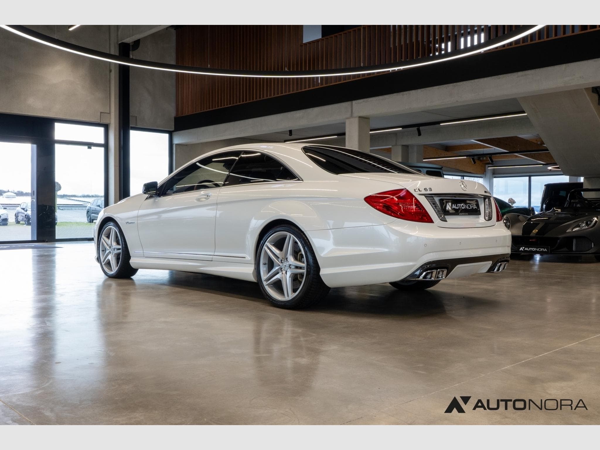 Mercedes CL 63 AMG (2011) - Photo 8