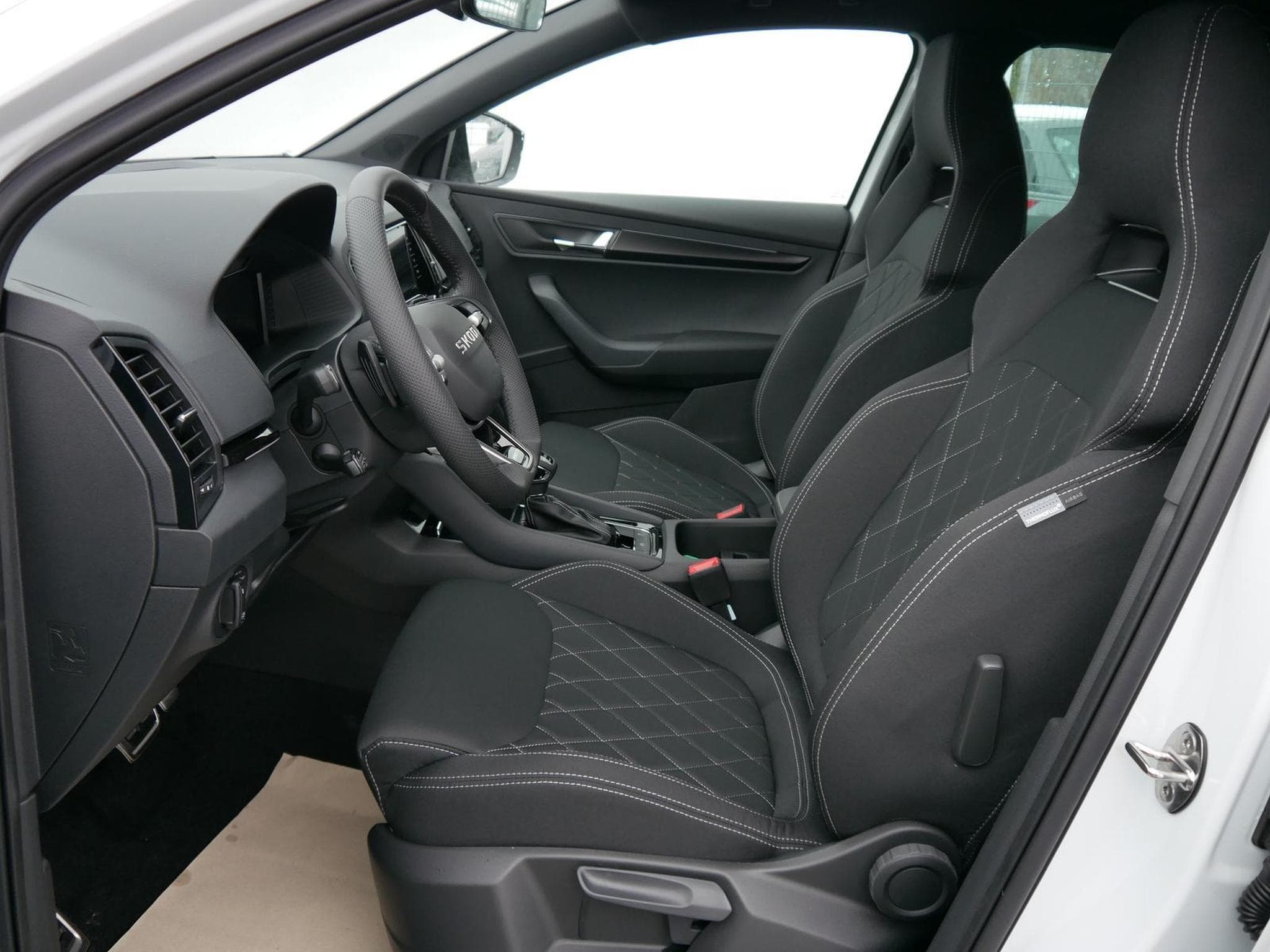 Skoda Karoq Sportline (2026) - Foto 10