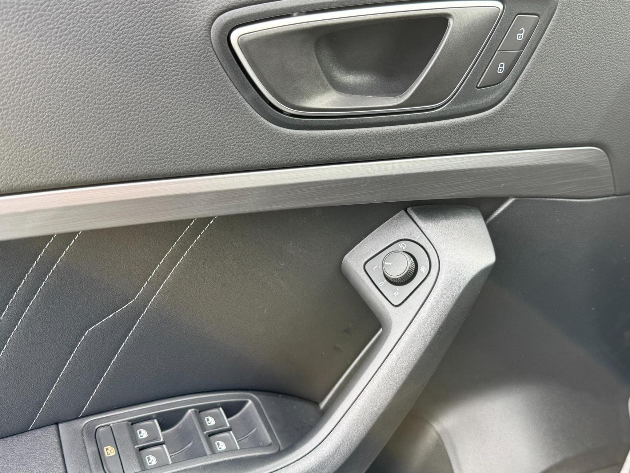 Seat Ateca 1.5 TSI DSG (2026) - Foto 24