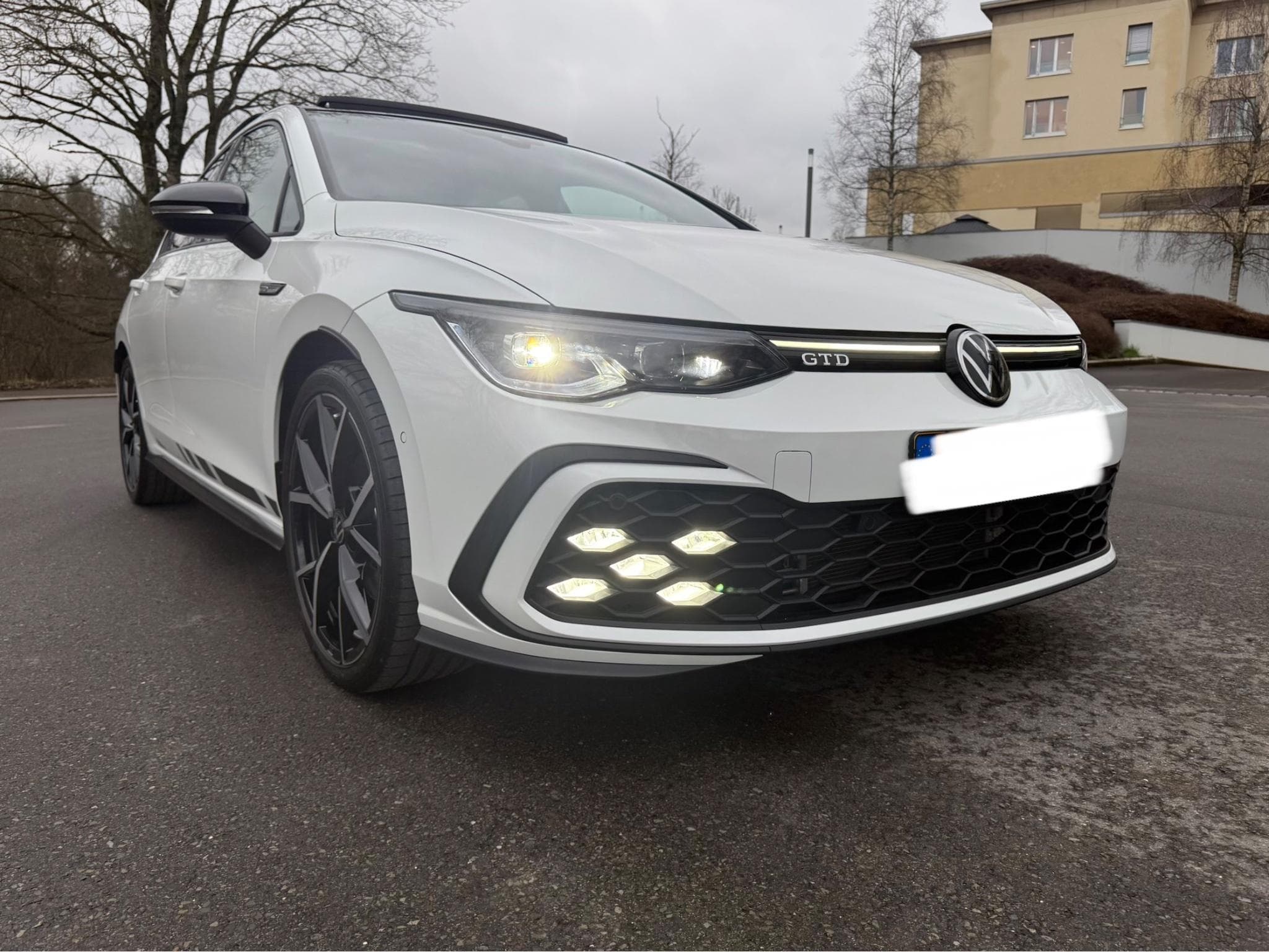 VW Golf GTD (2023) - Foto 8