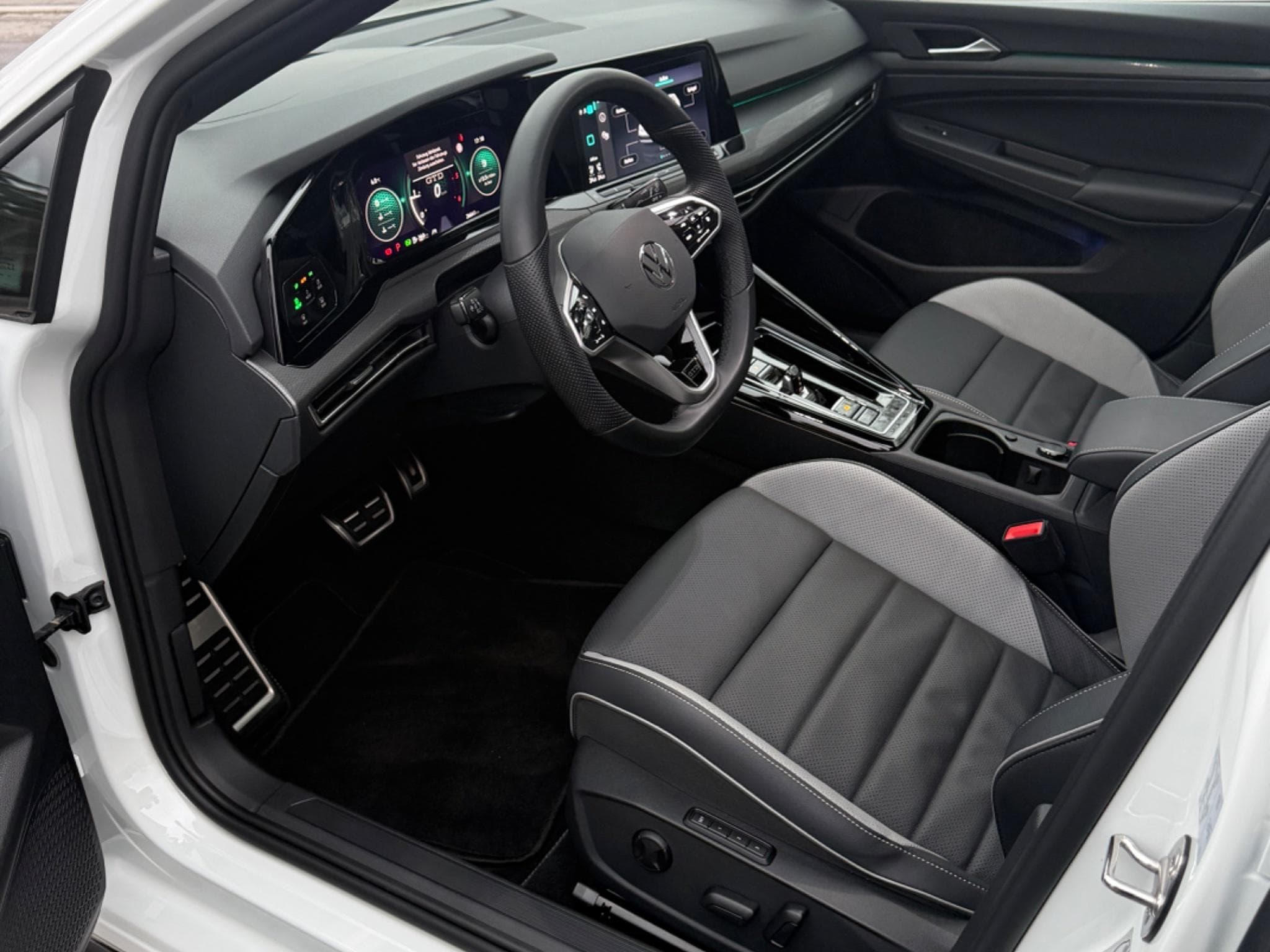 VW Golf GTD (2023) - Foto 9