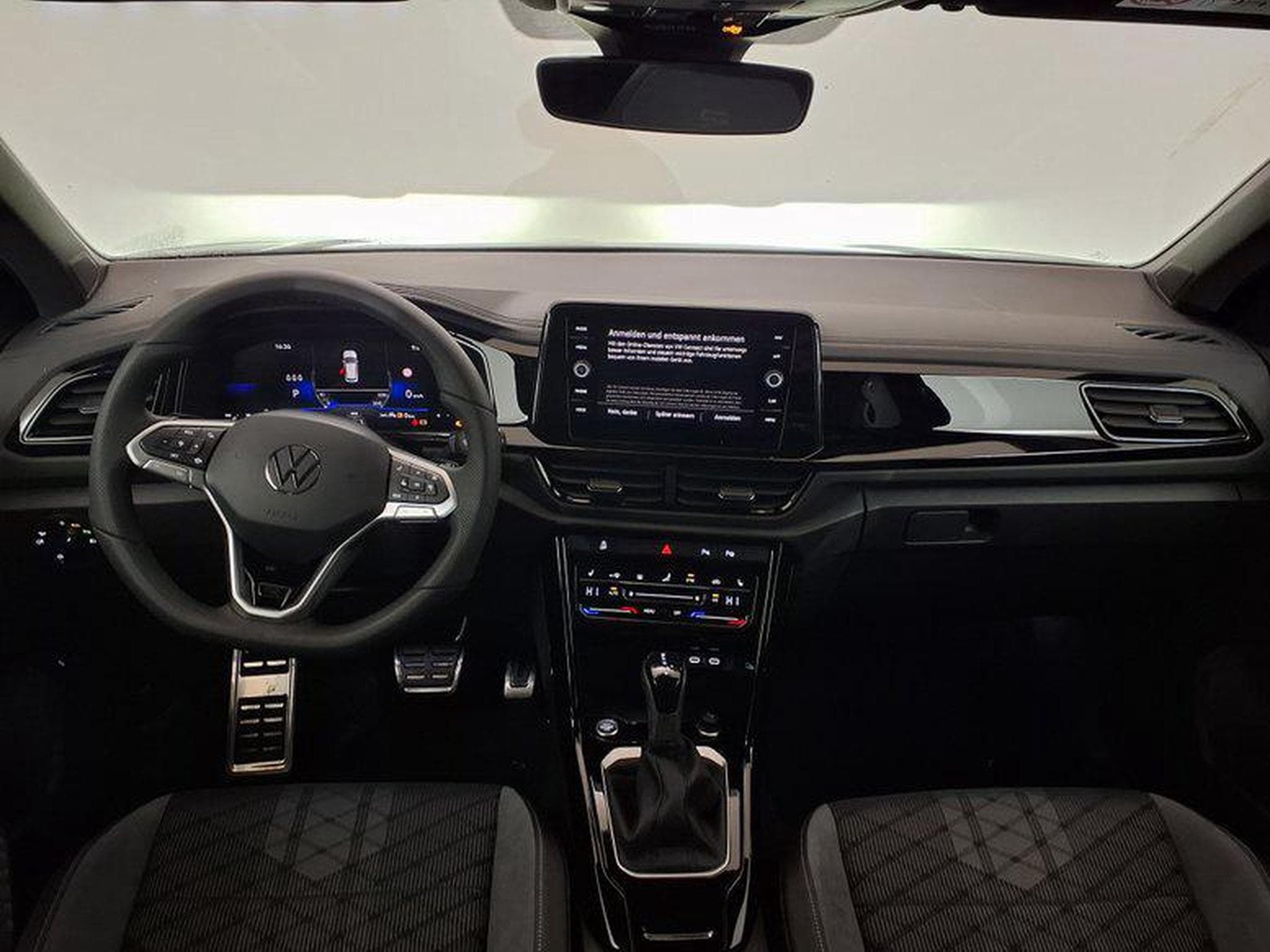 VW T-Roc R-Line 1.5 TSI 7-Gang-DSG (2026) - Foto 11