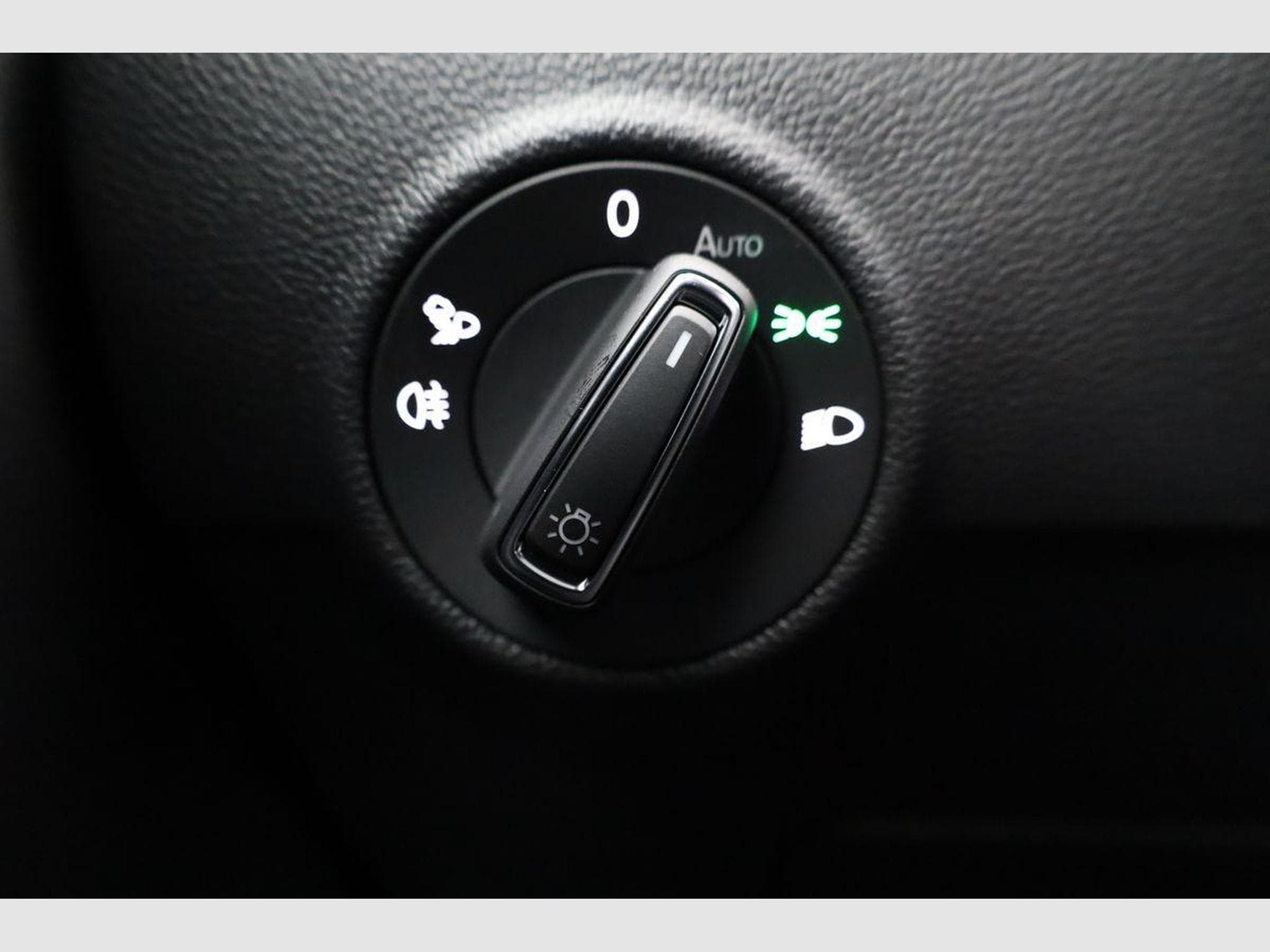 VW T-Roc R-Line (2025) - Foto 8