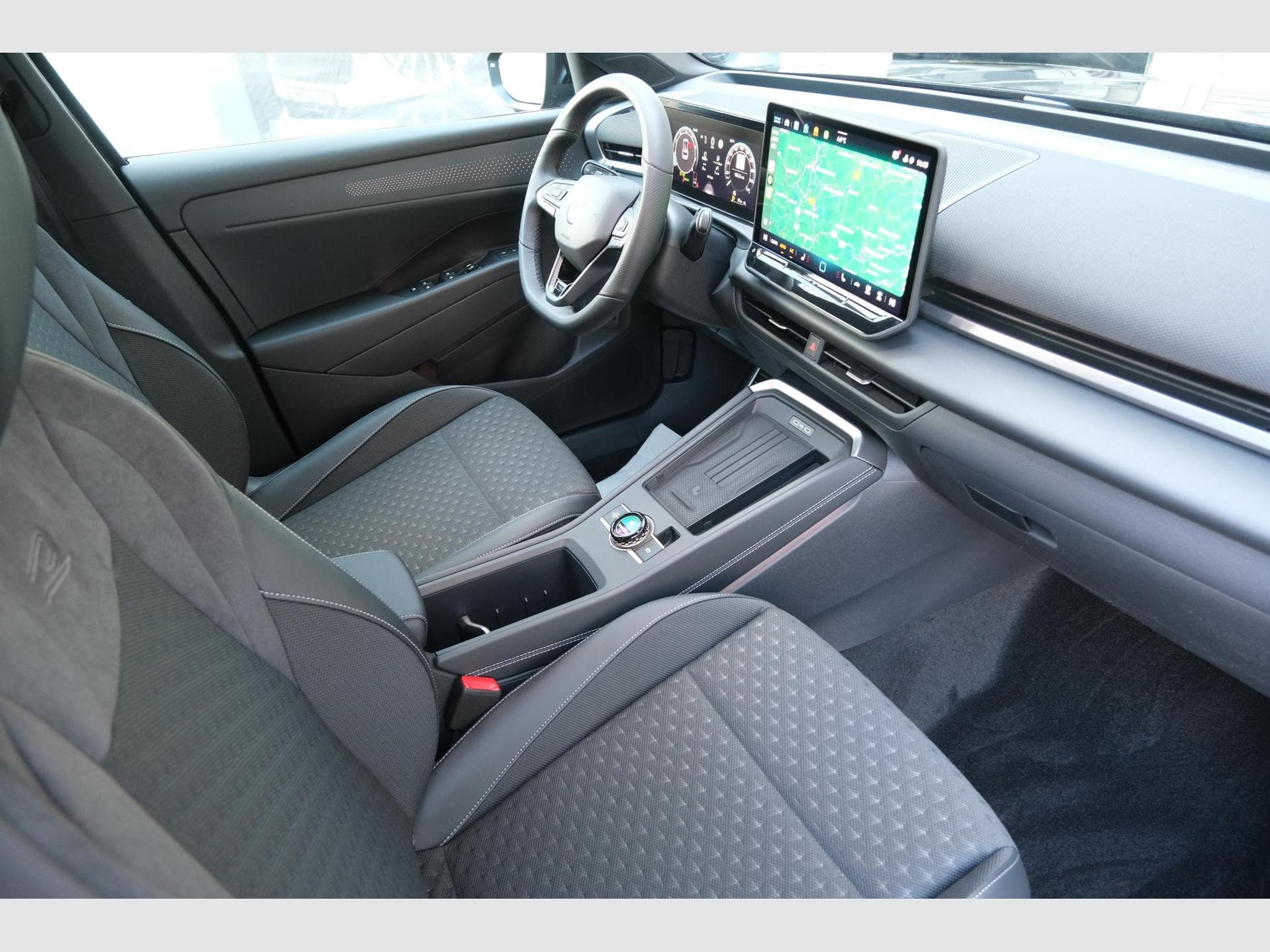 VW T-Roc 1.5 eTSI DSG (2026) - Foto 23