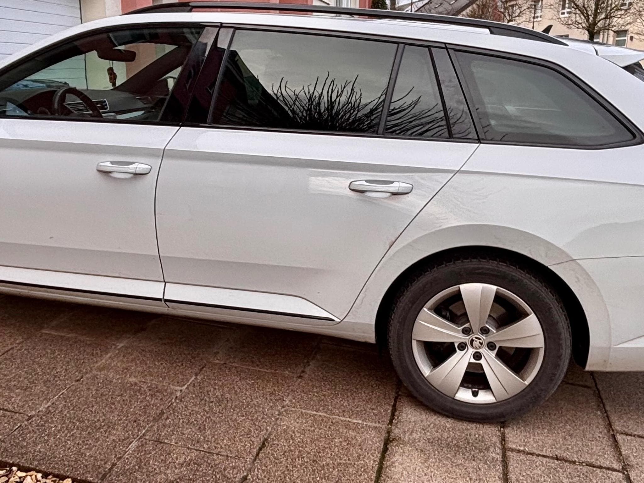 Skoda Superb Sportline TDi DSG 4x4 (2018) - Photo 2