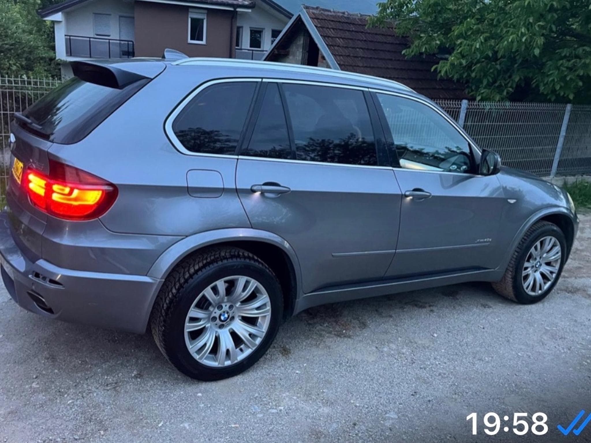 BMW X5 (2012) - Photo 2