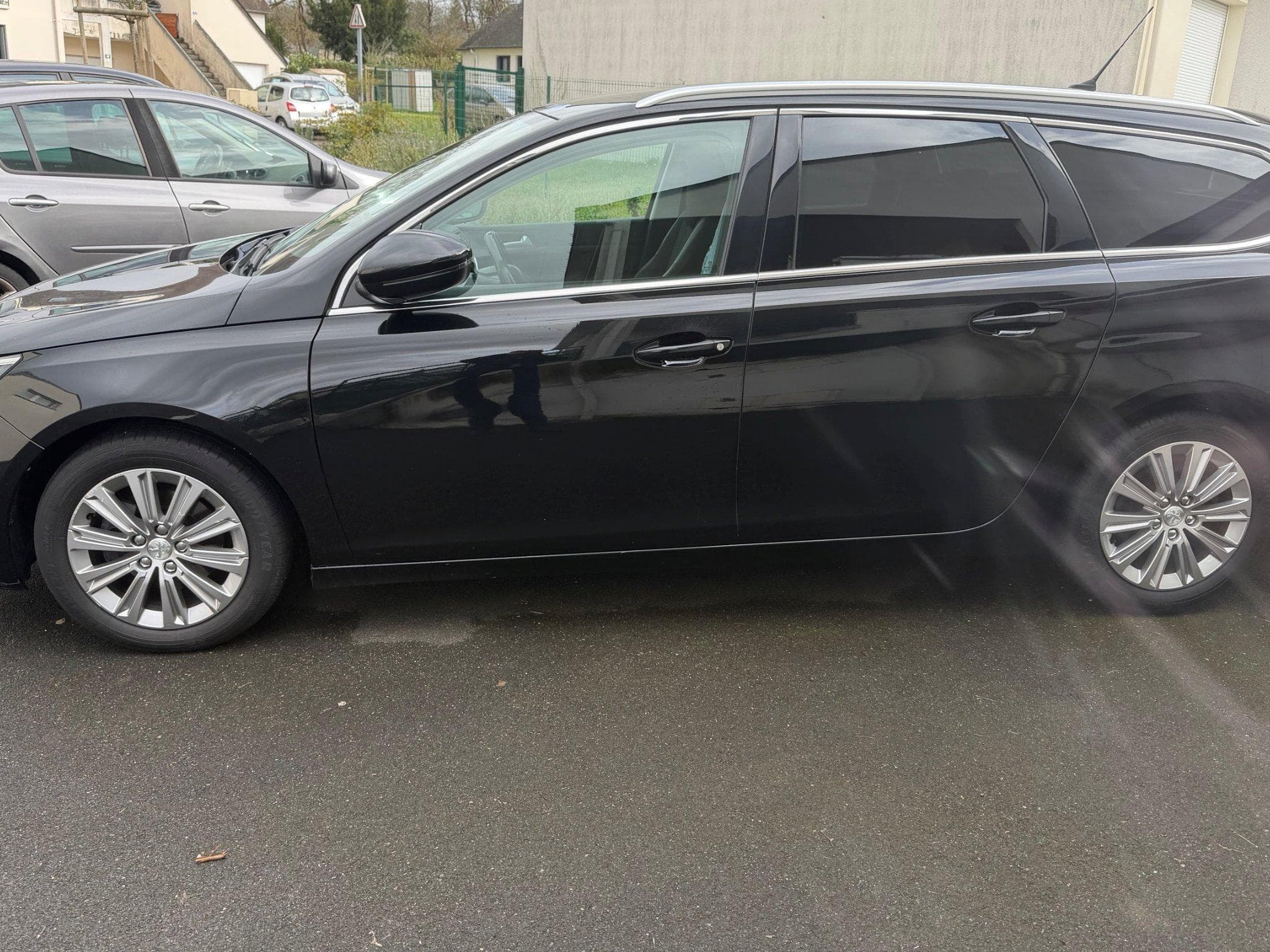 Peugeot 308 Business S (2020) - Photo 2