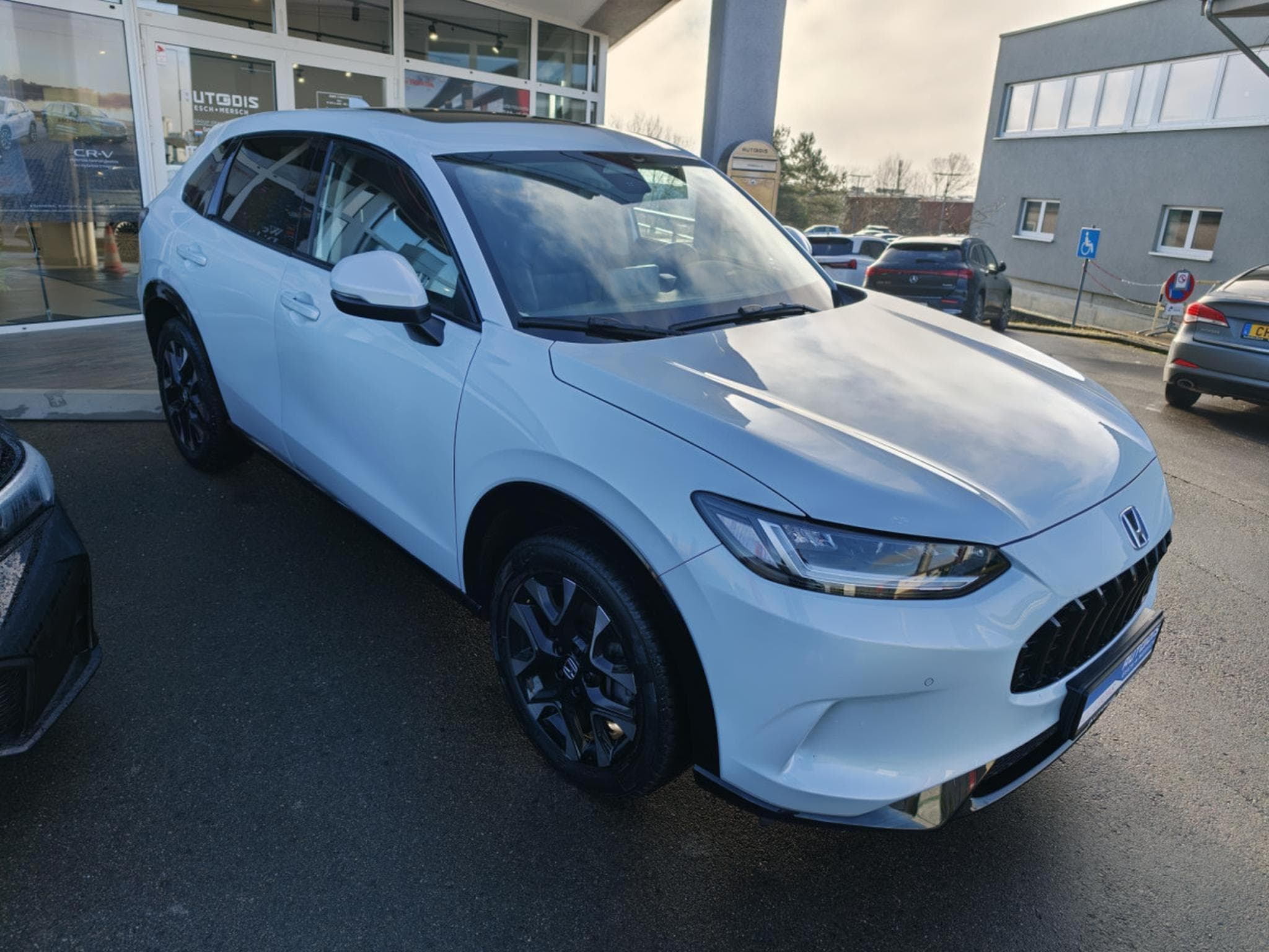 Honda ZR-V 2.0 i e:HEV ADVANCE HYBRID (2023) - Photo 1