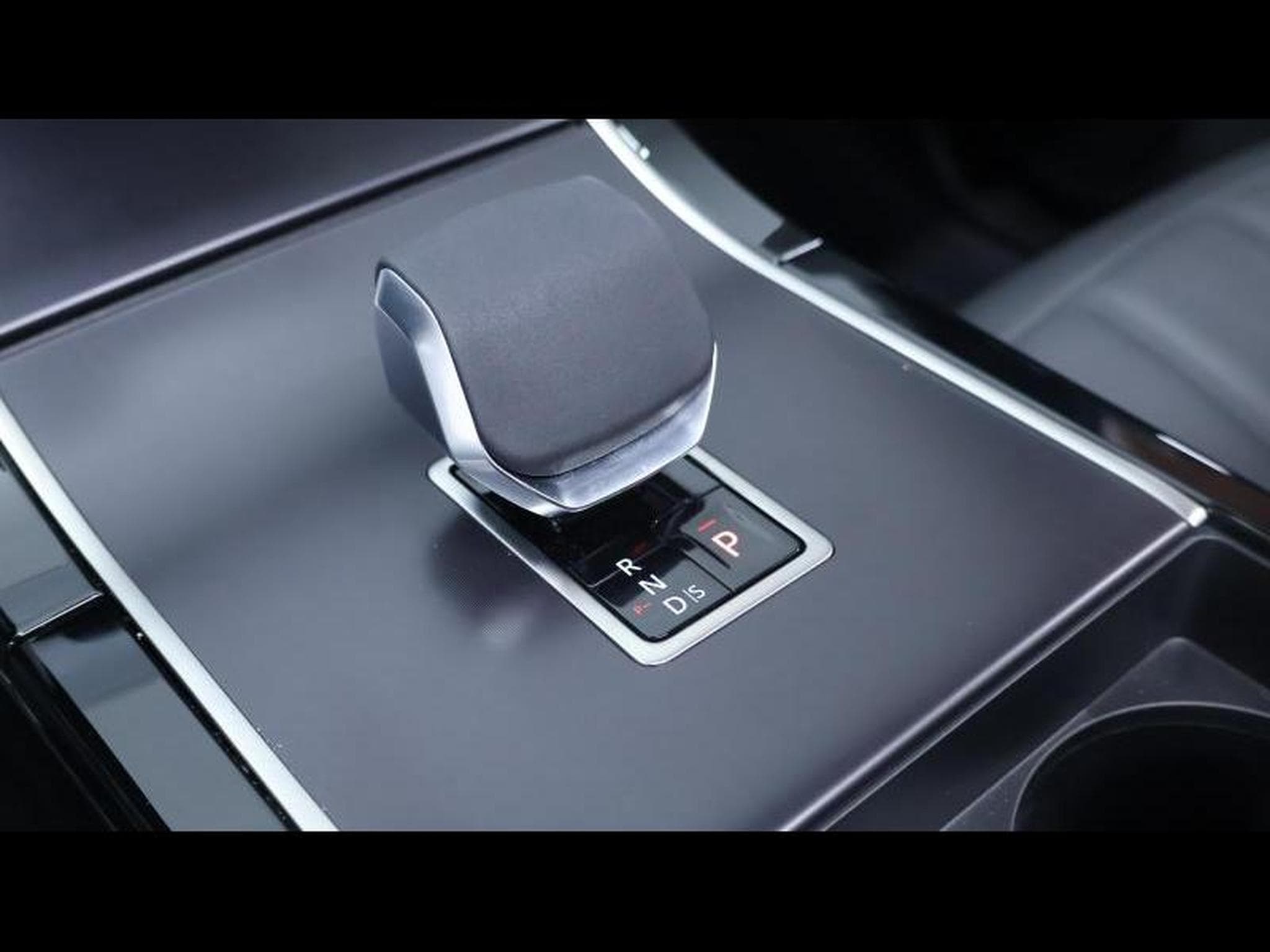 Land-Rover Range Rover Evoque D165 Dynamic SE AWD Auto (2025) - Photo 22