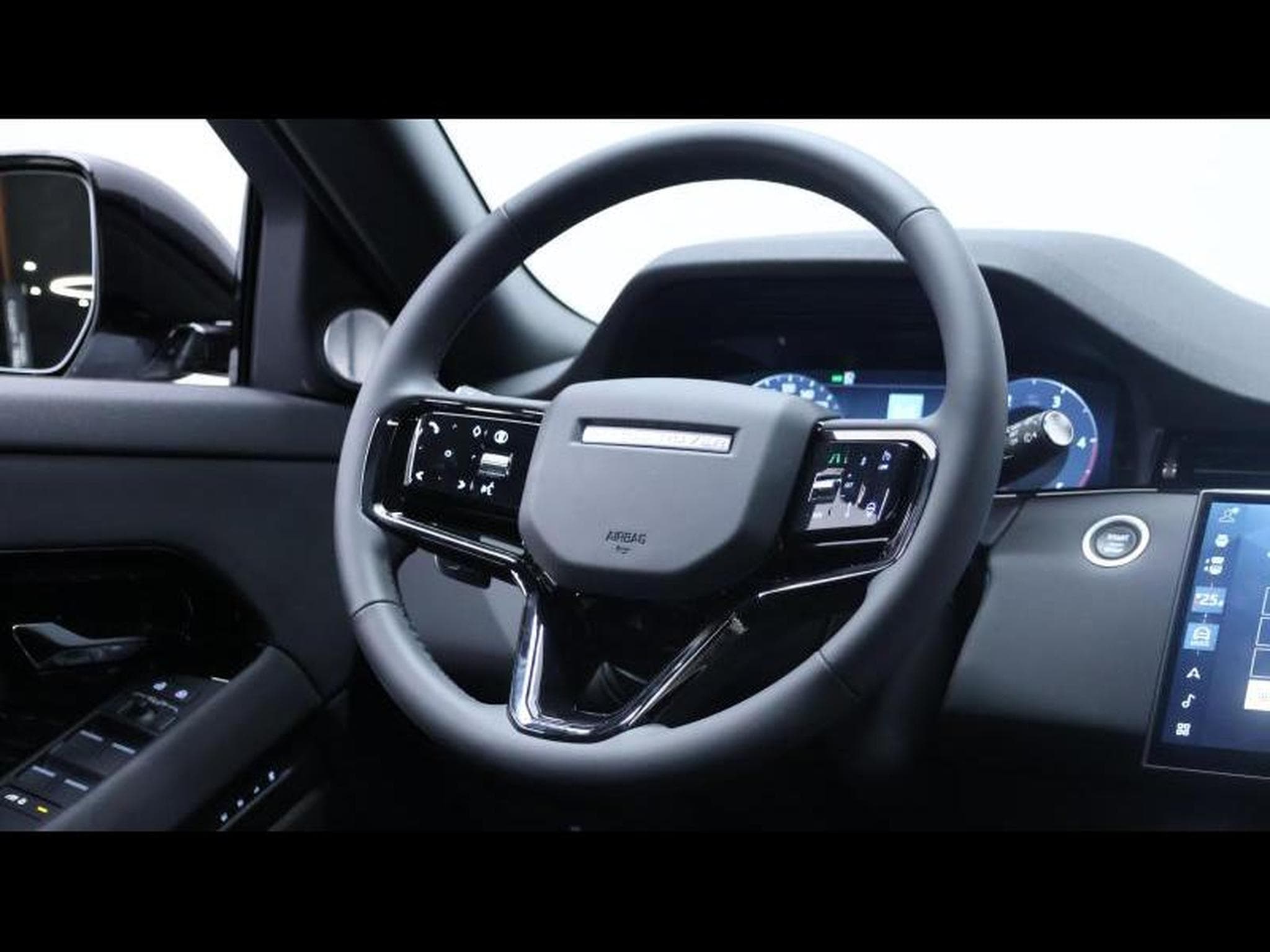 Land-Rover Range Rover Evoque D165 Dynamic SE AWD Auto (2025) - Photo 28