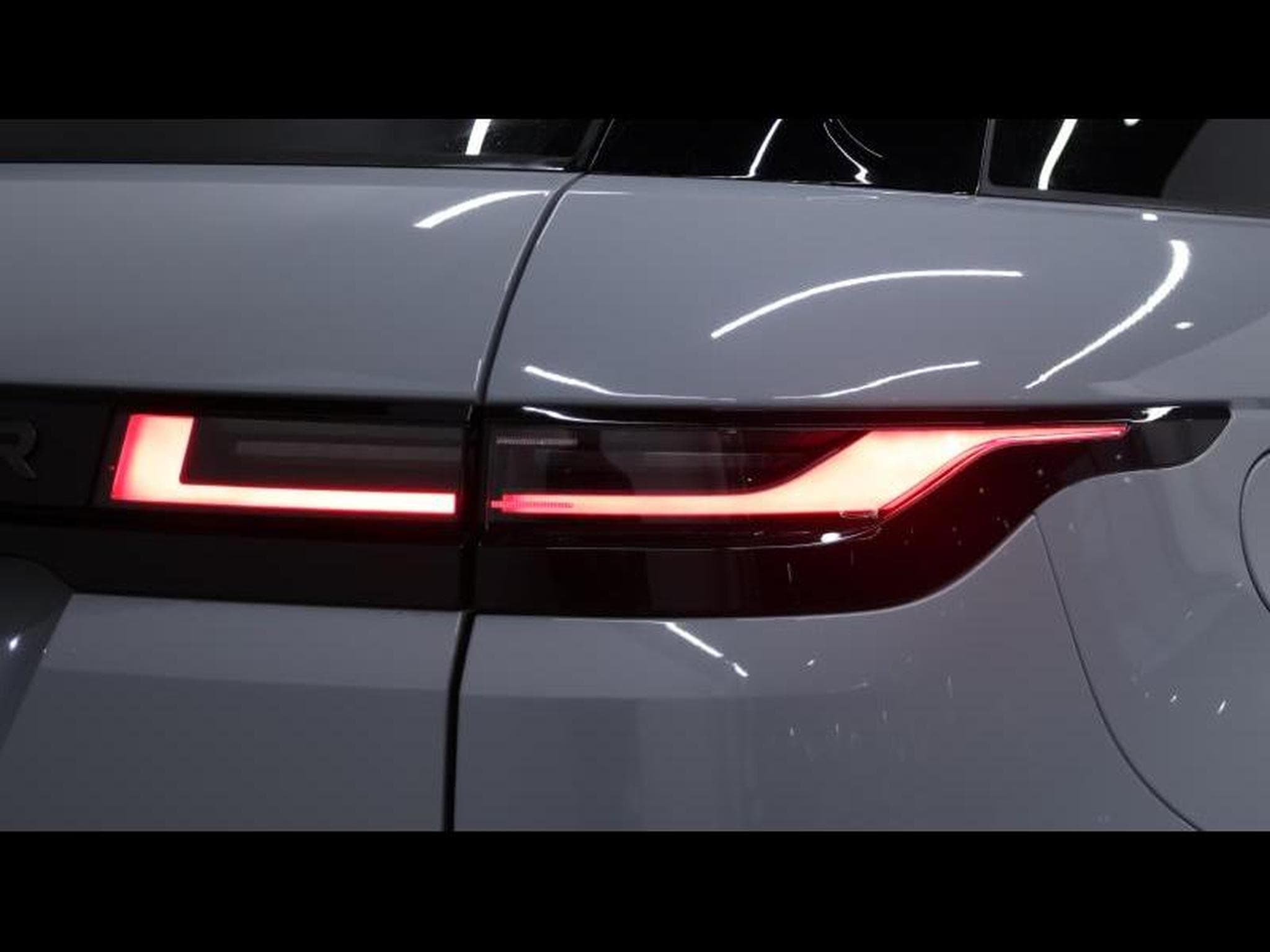 Land-Rover Range Rover Evoque D165 Dynamic SE AWD Auto (2025) - Photo 6