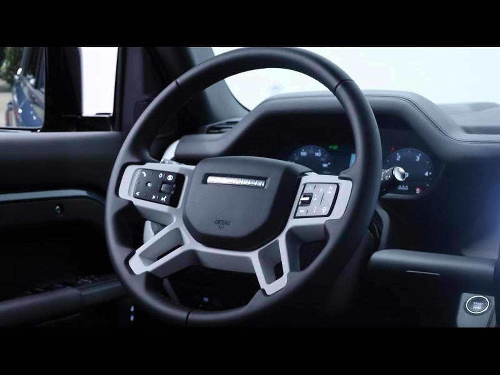 Land-Rover Defender 110 D200 X-Dynamic SE AWD Auto (2026) - Photo 14